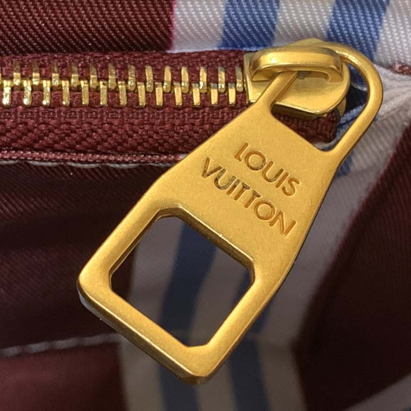 Louis Vuitton Steamer Wearable Wallet    M14686 - DopestKickz