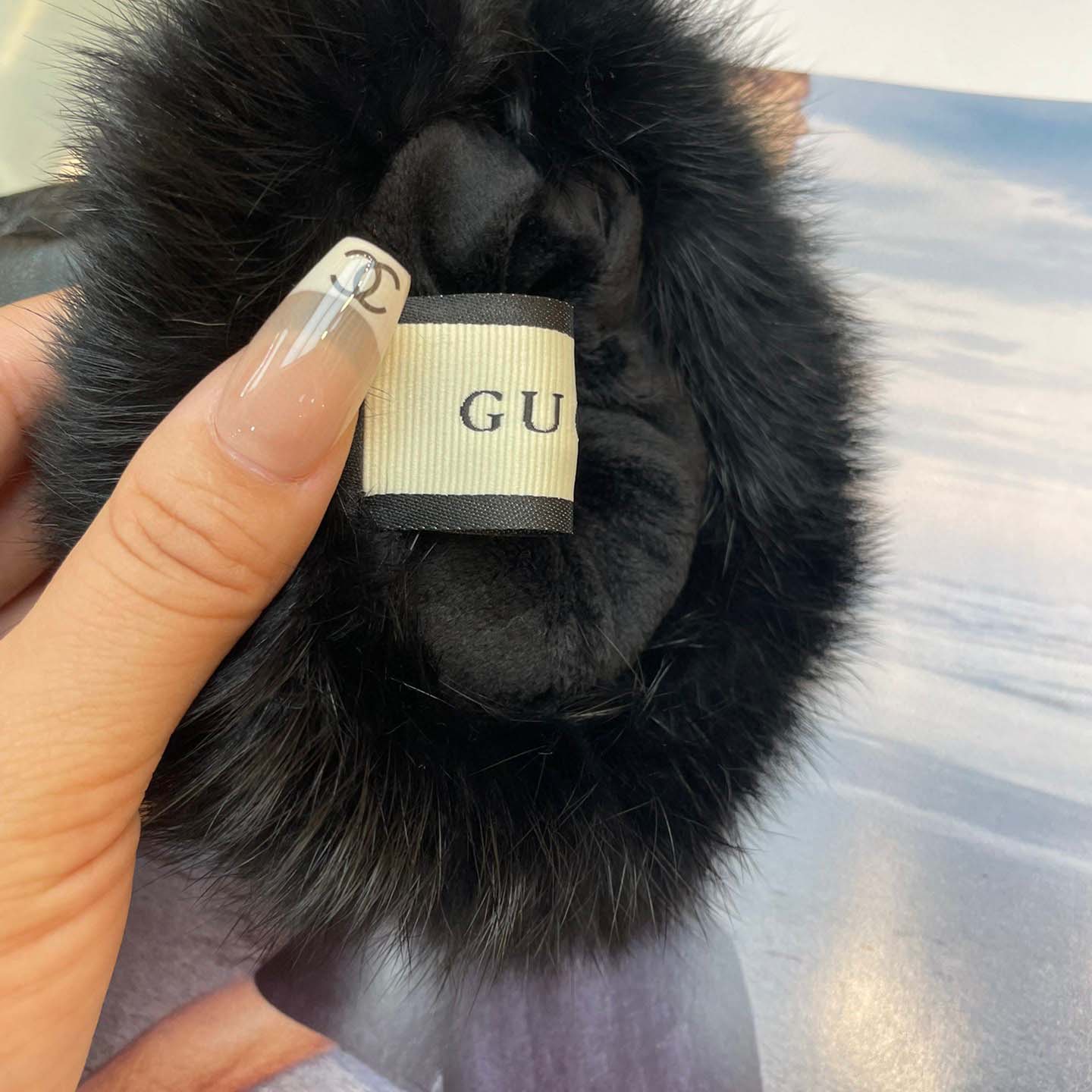 Gucci Women's Gloves - DopestKickz