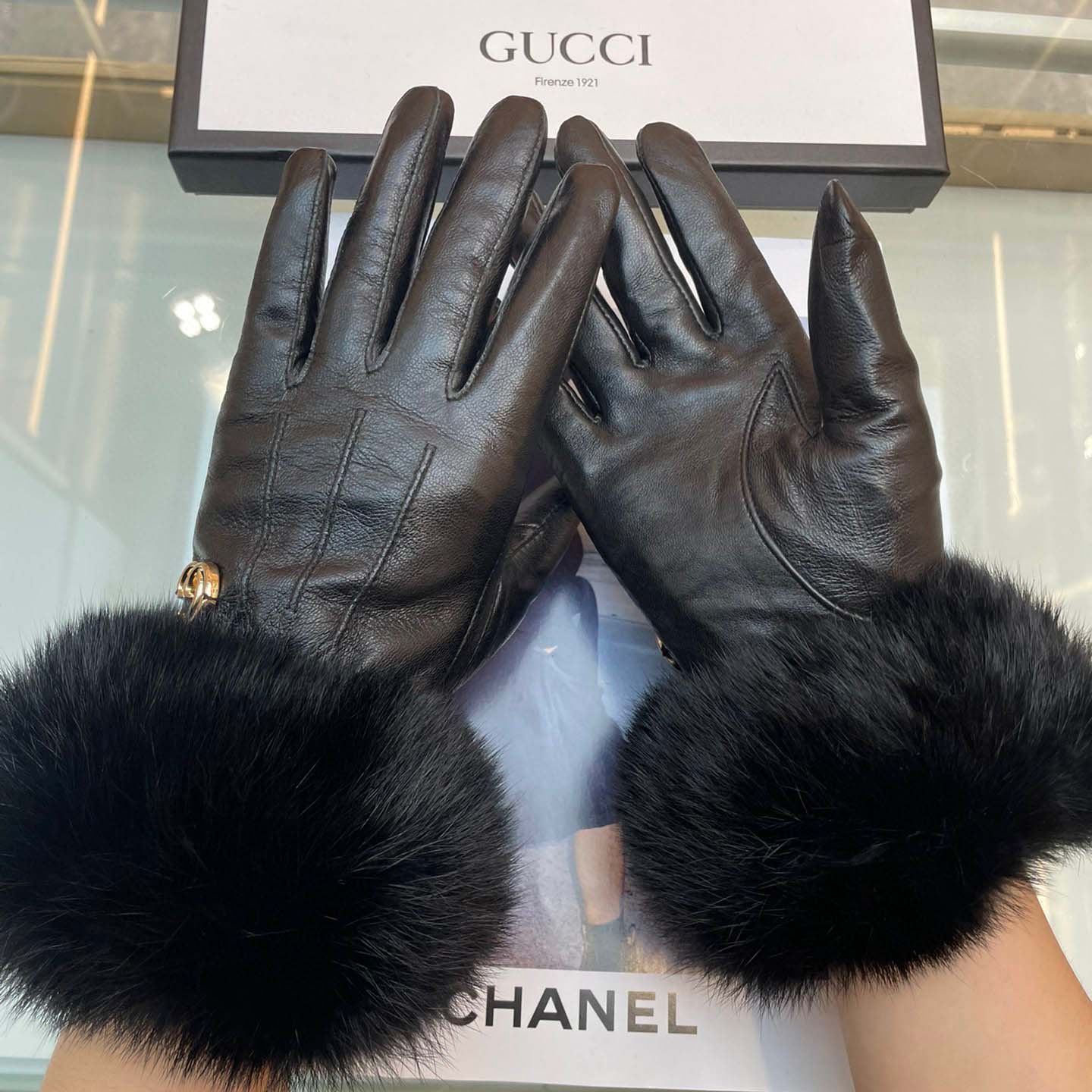 Gucci Women's Gloves - DopestKickz