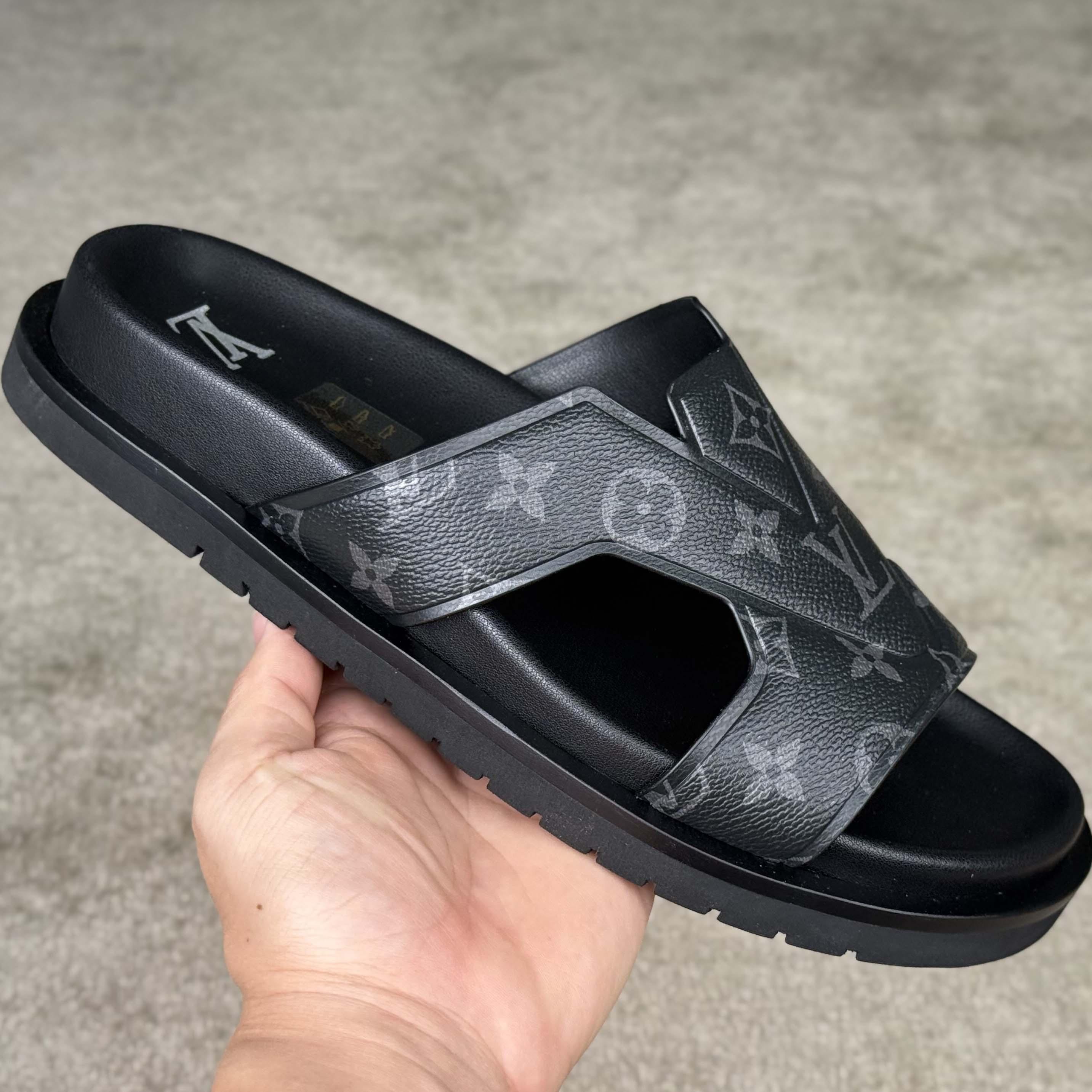 Louis Vuitton LV Oasis Mule    - DopestKickz