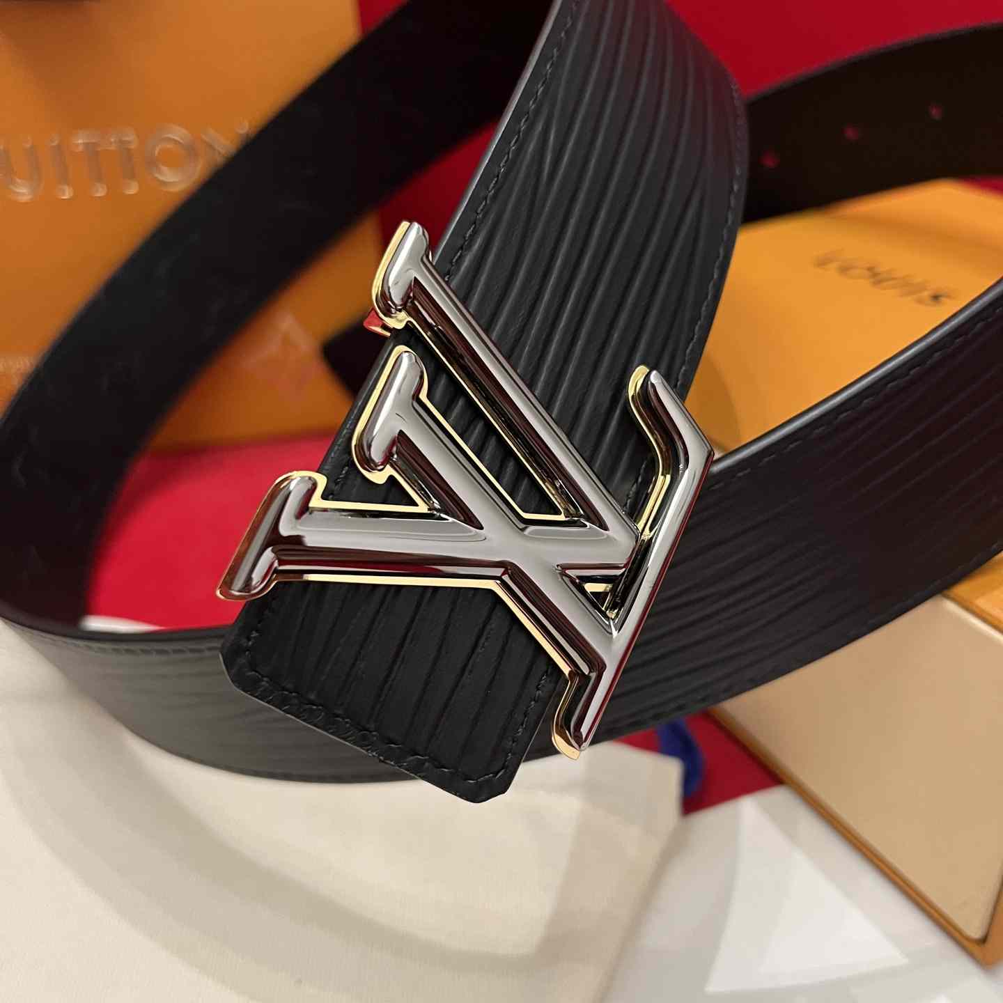 Louis Vuitton Reversible Belt  4cm - DopestKickz