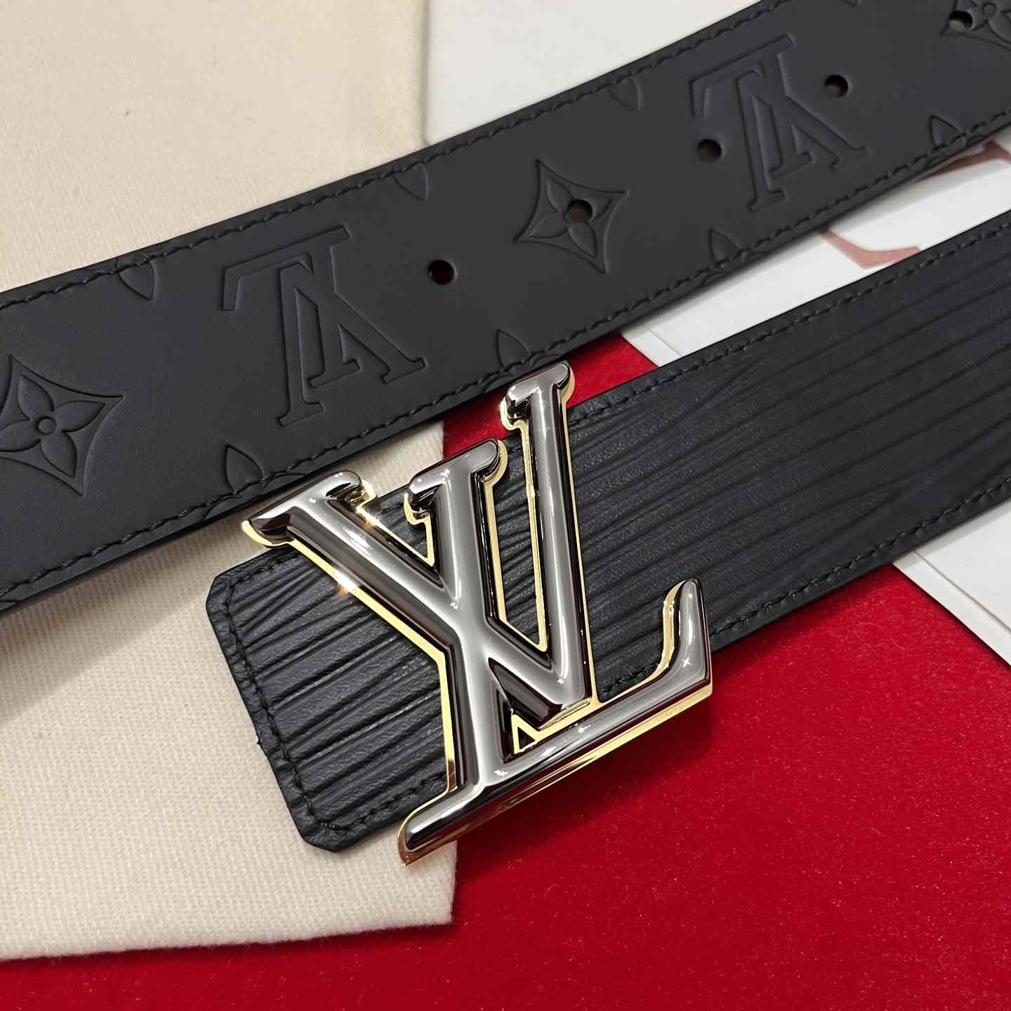 Louis Vuitton Reversible Belt  4cm - DopestKickz