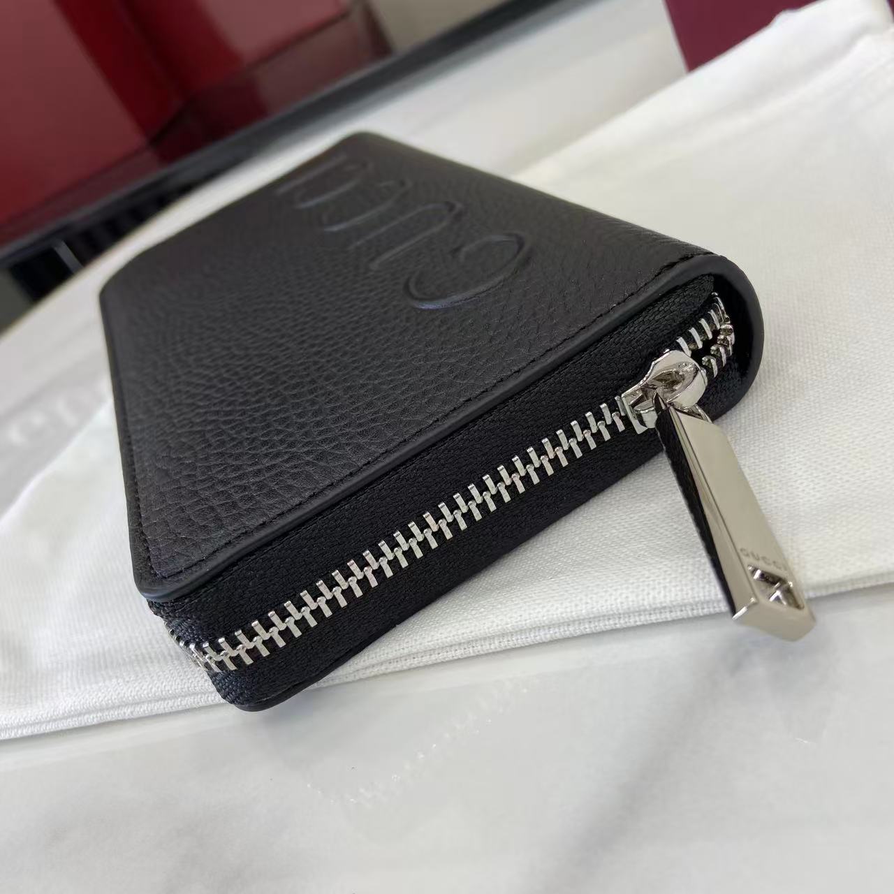 Gucci Zip Around Wallet With Logo - DopestKickz