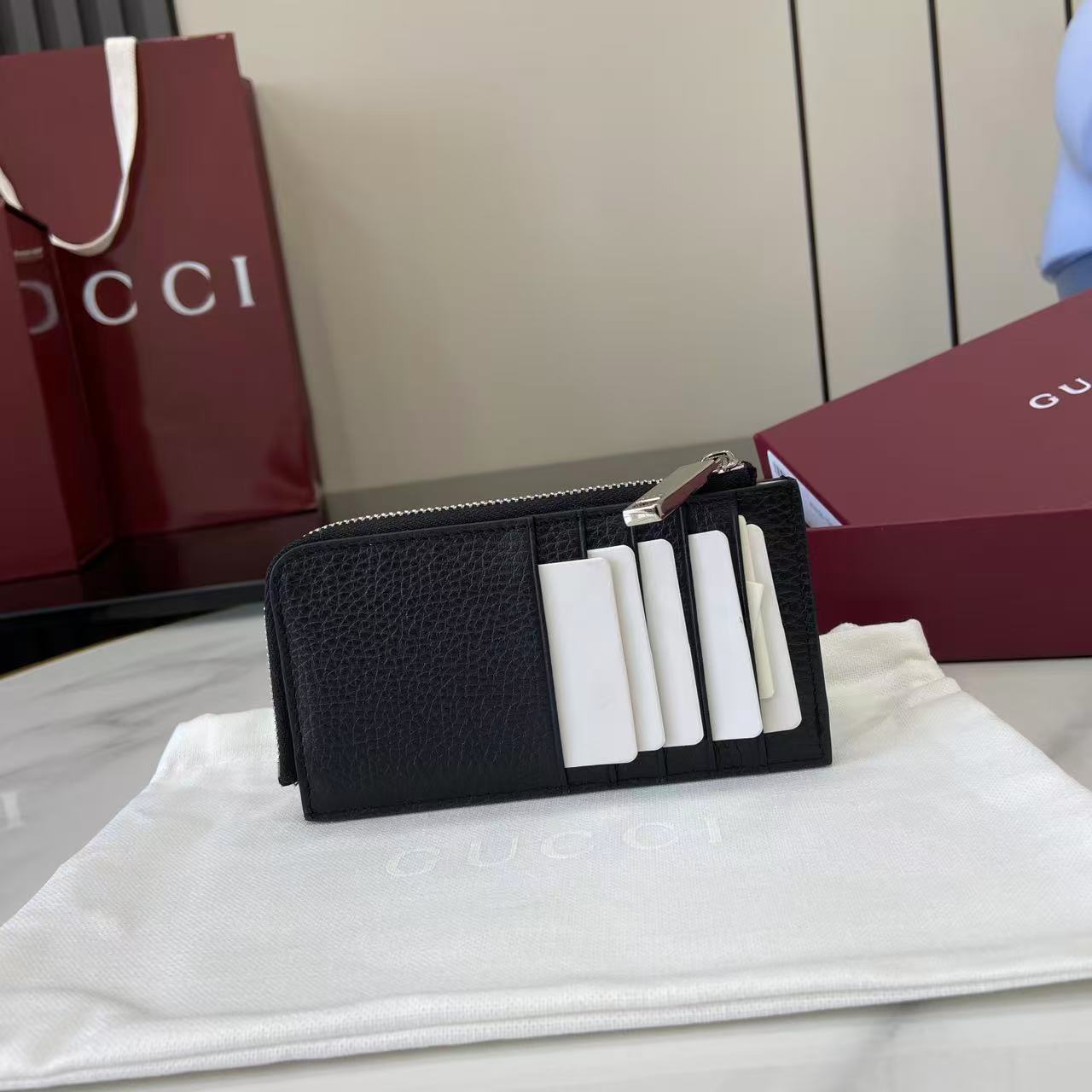 Gucci Zip Card Case With Logo - DopestKickz