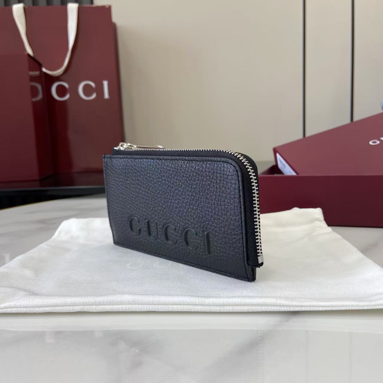 Gucci Zip Card Case With Logo - DopestKickz