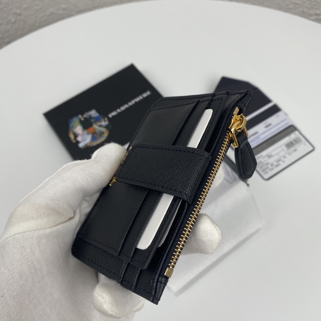 Prada Card Wallet （12-7.5cm） - DopestKickz