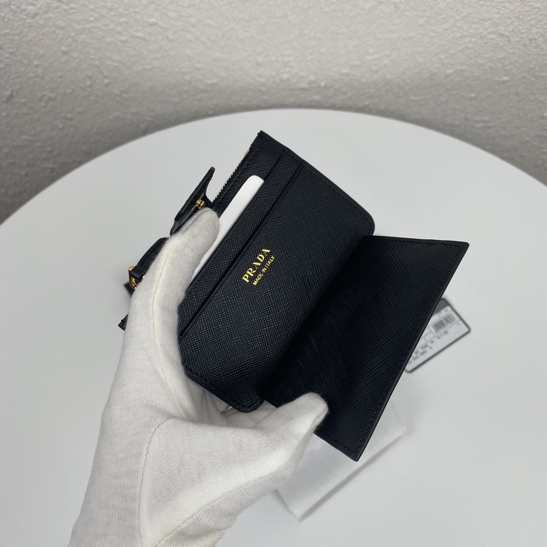 Prada Card Wallet （12-7.5cm） - DopestKickz