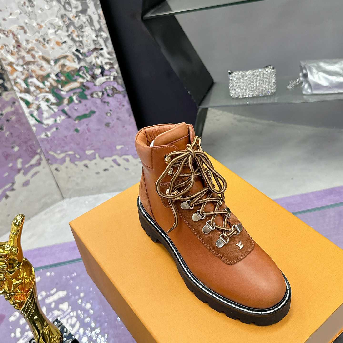 Louis Vuitton Territory Flat Ranger     1ACID8 - DopestKickz