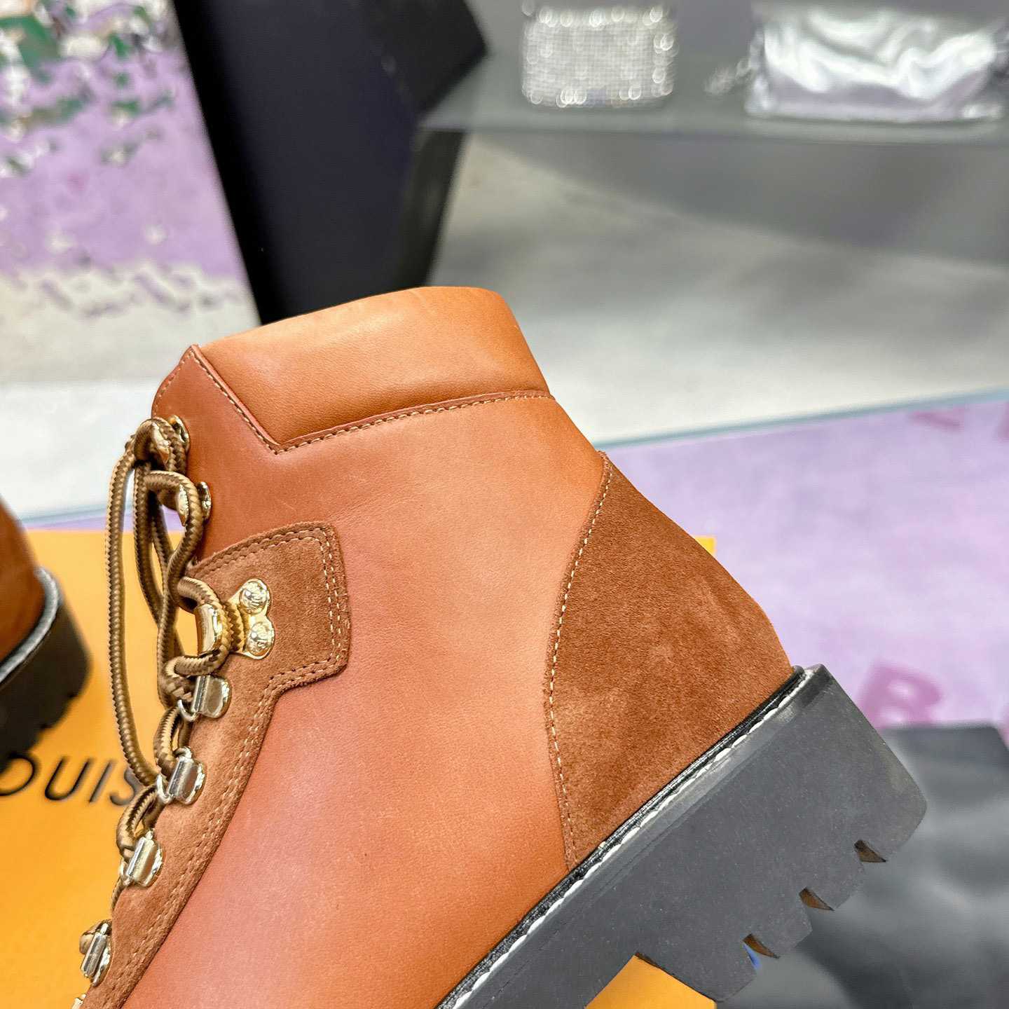 Louis Vuitton Territory Flat Ranger     1ACID8 - DopestKickz