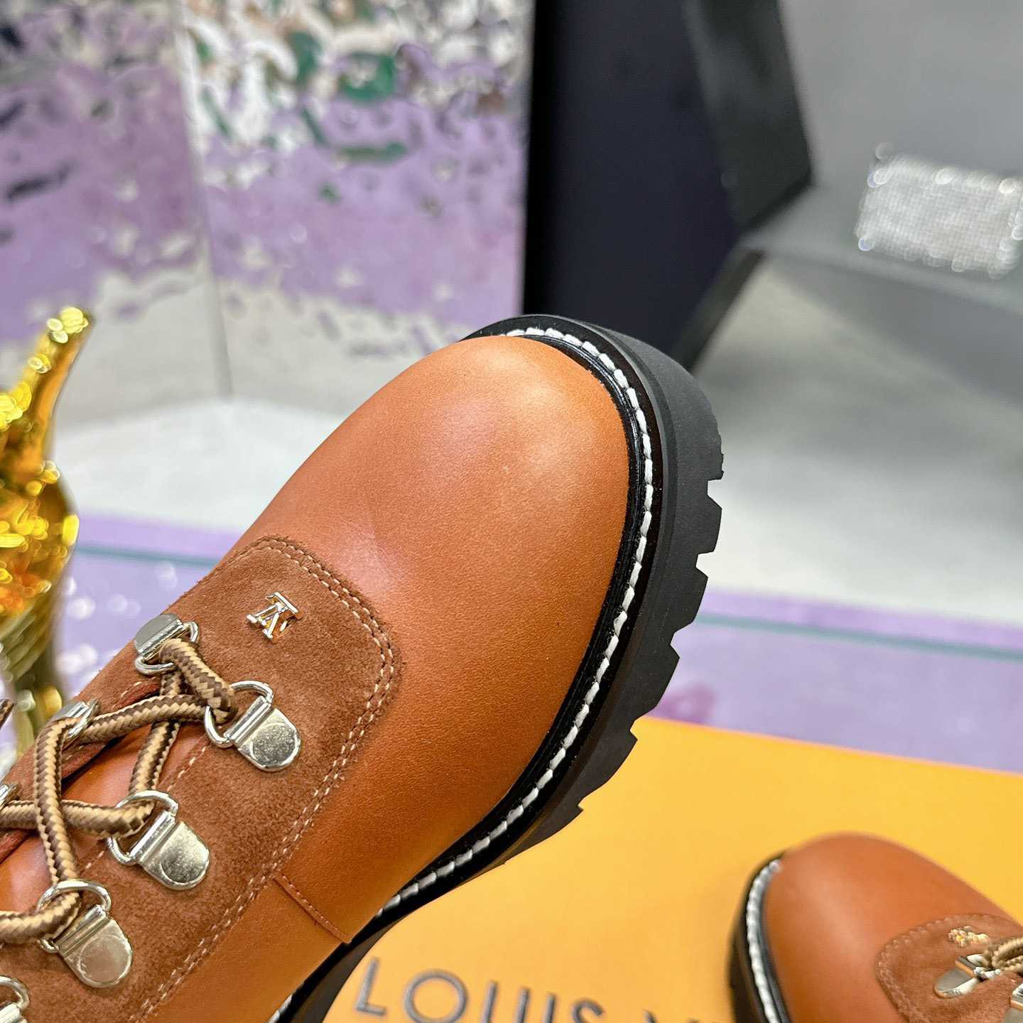 Louis Vuitton Territory Flat Ranger     1ACID8 - DopestKickz