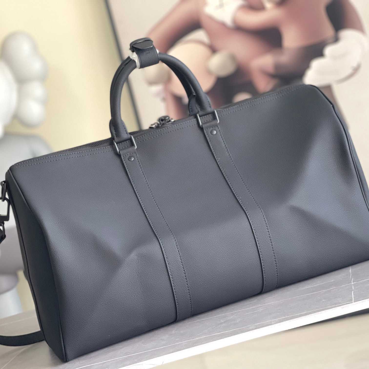 Louis Vuitton Keepall Bandoulière 50   M26118 - DopestKickz