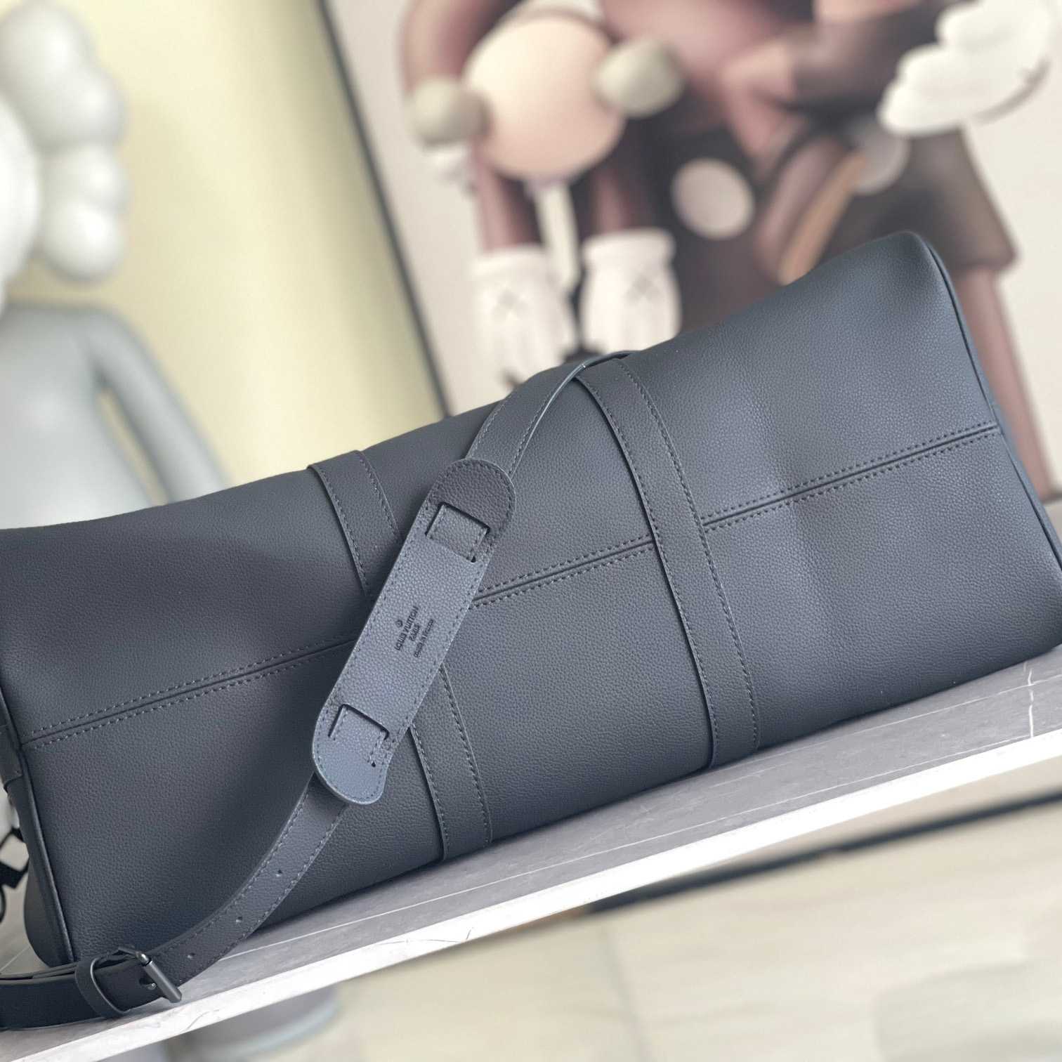 Louis Vuitton Keepall Bandoulière 50   M26118 - DopestKickz