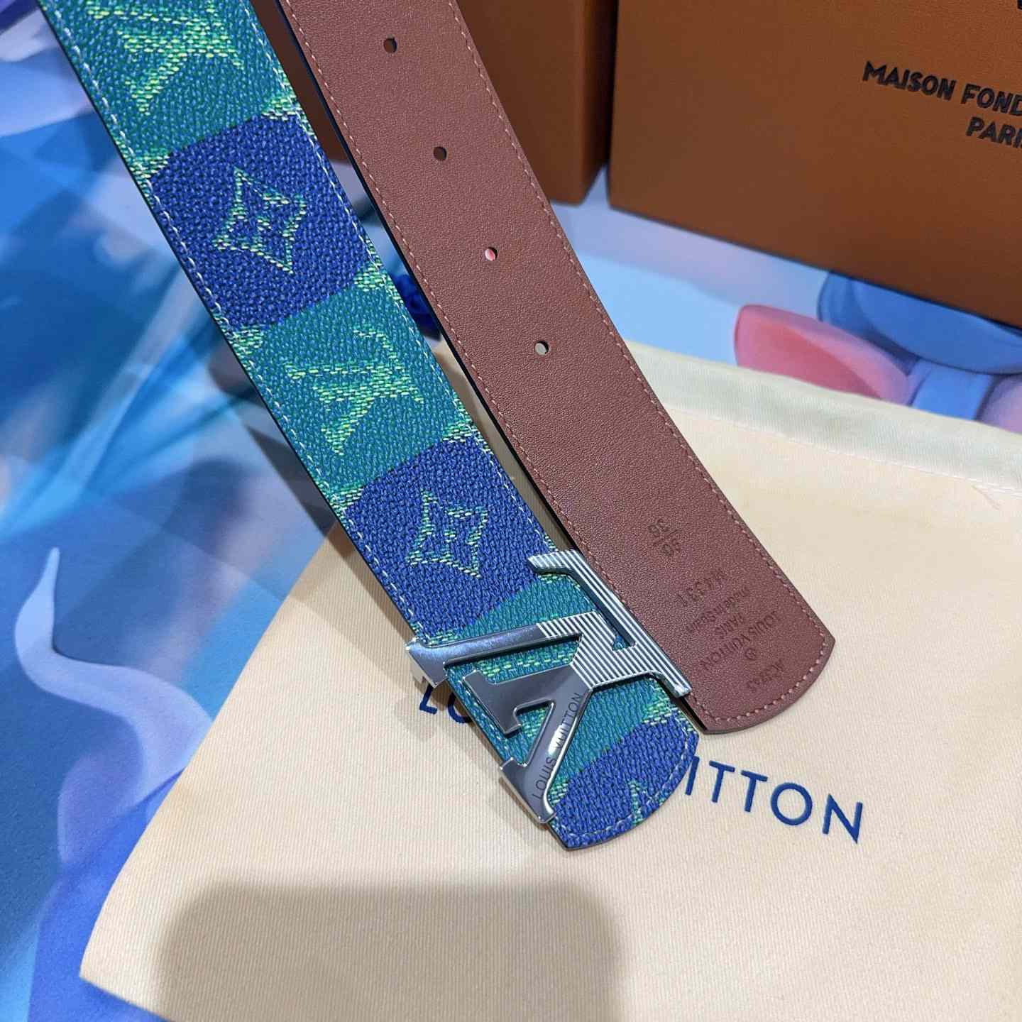 Louis Vuitton 40mm Reversible Belt  - DopestKickz