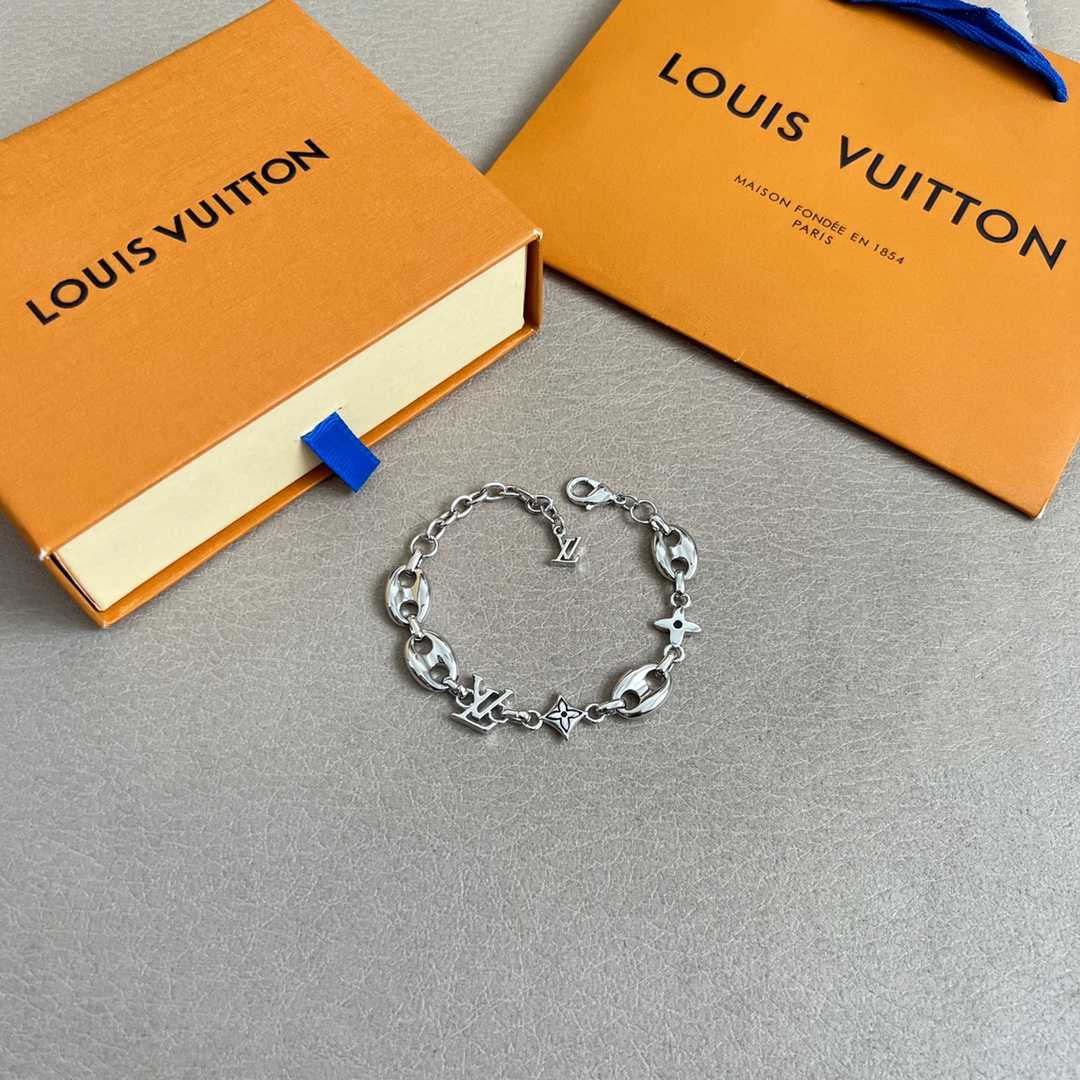 Louis Vuitton LV Sailor Medium Bracelet   M03187 - DopestKickz
