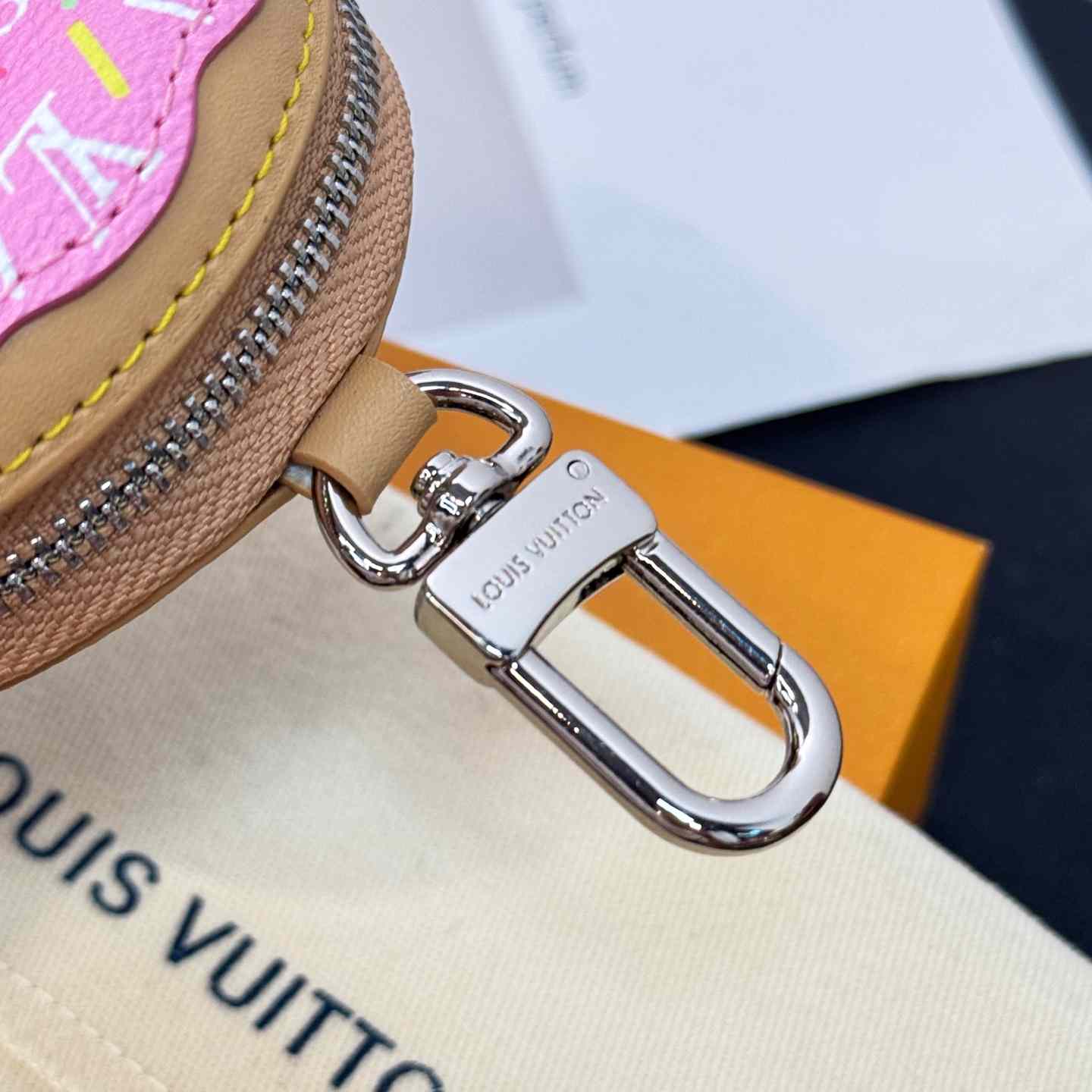 Louis Vuitton LV Donut Bag Charm   M02549 - DopestKickz