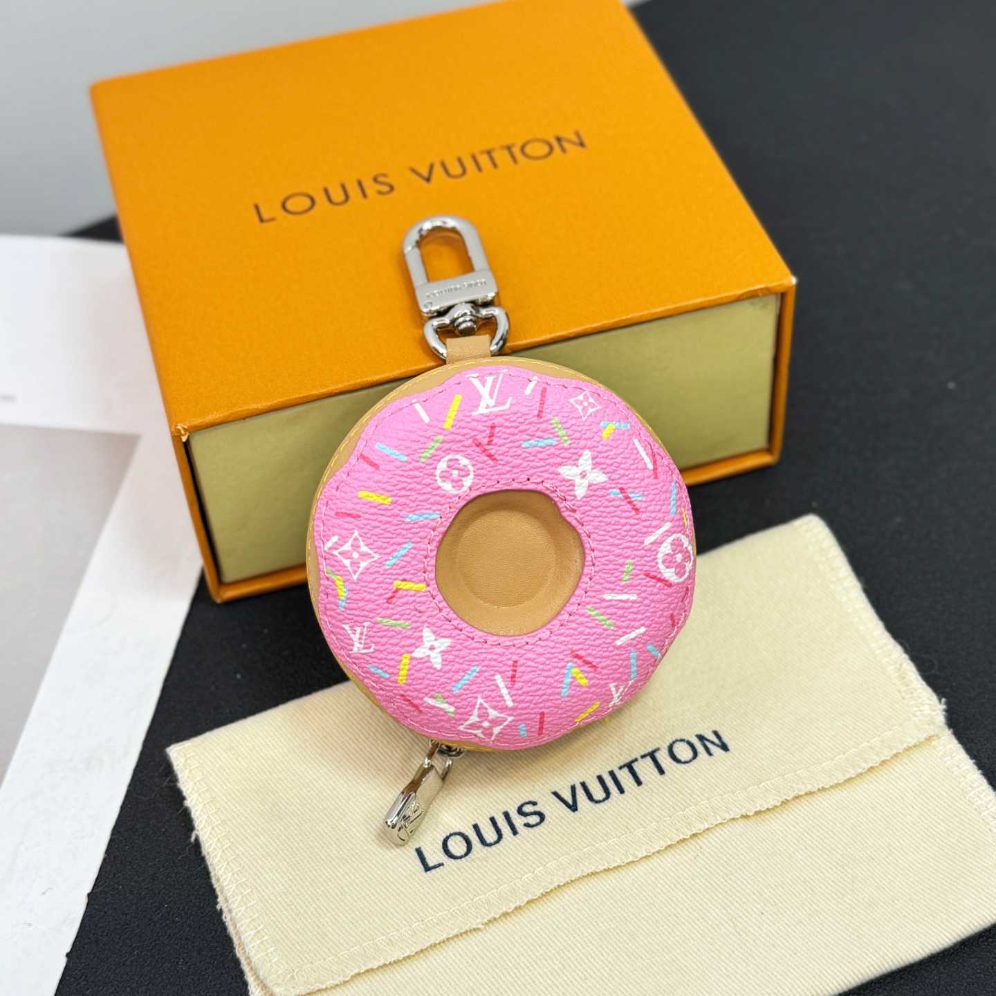 Louis Vuitton LV Donut Bag Charm   M02549 - DopestKickz
