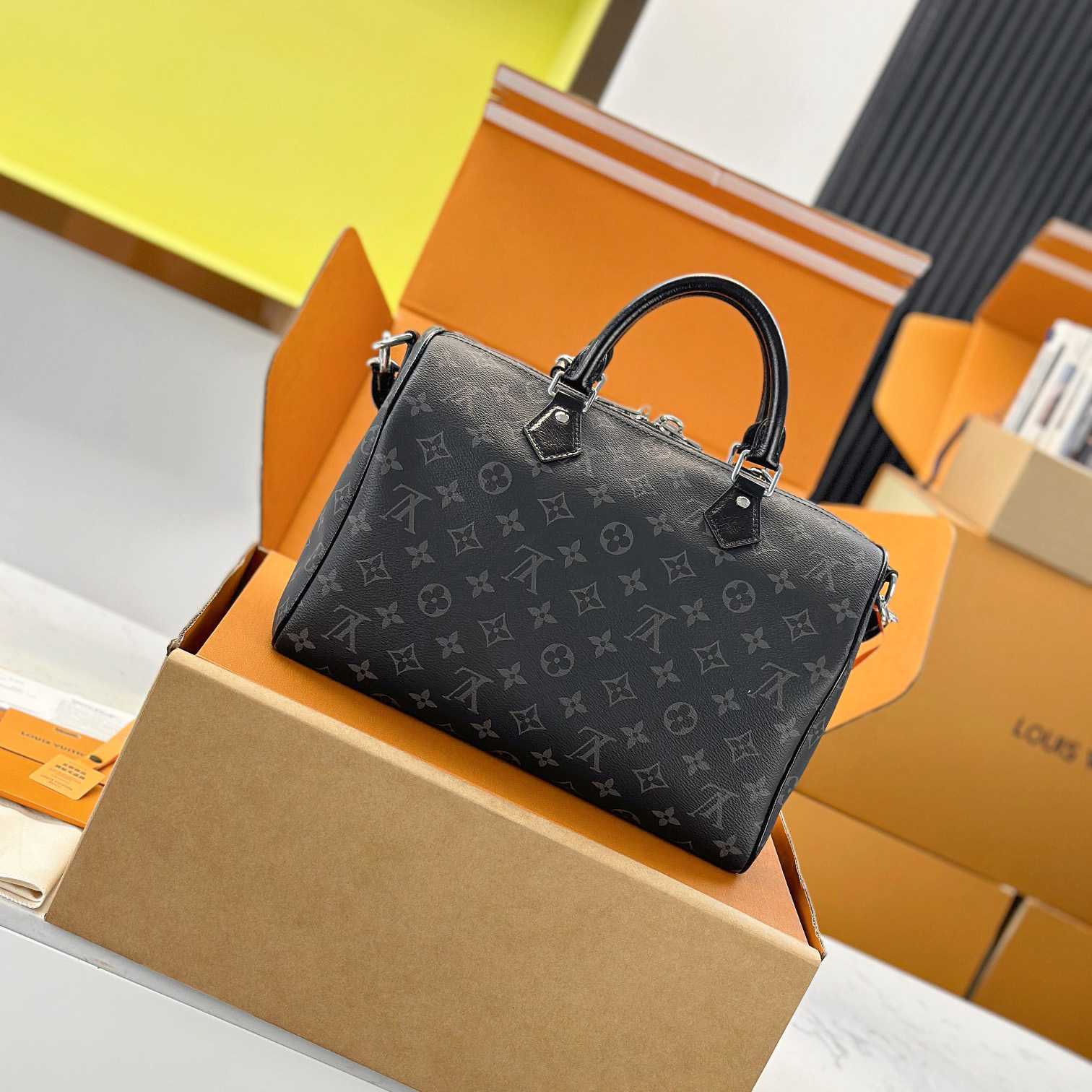 Louis Vuitton Speedy Soft 30   M15102 - DopestKickz
