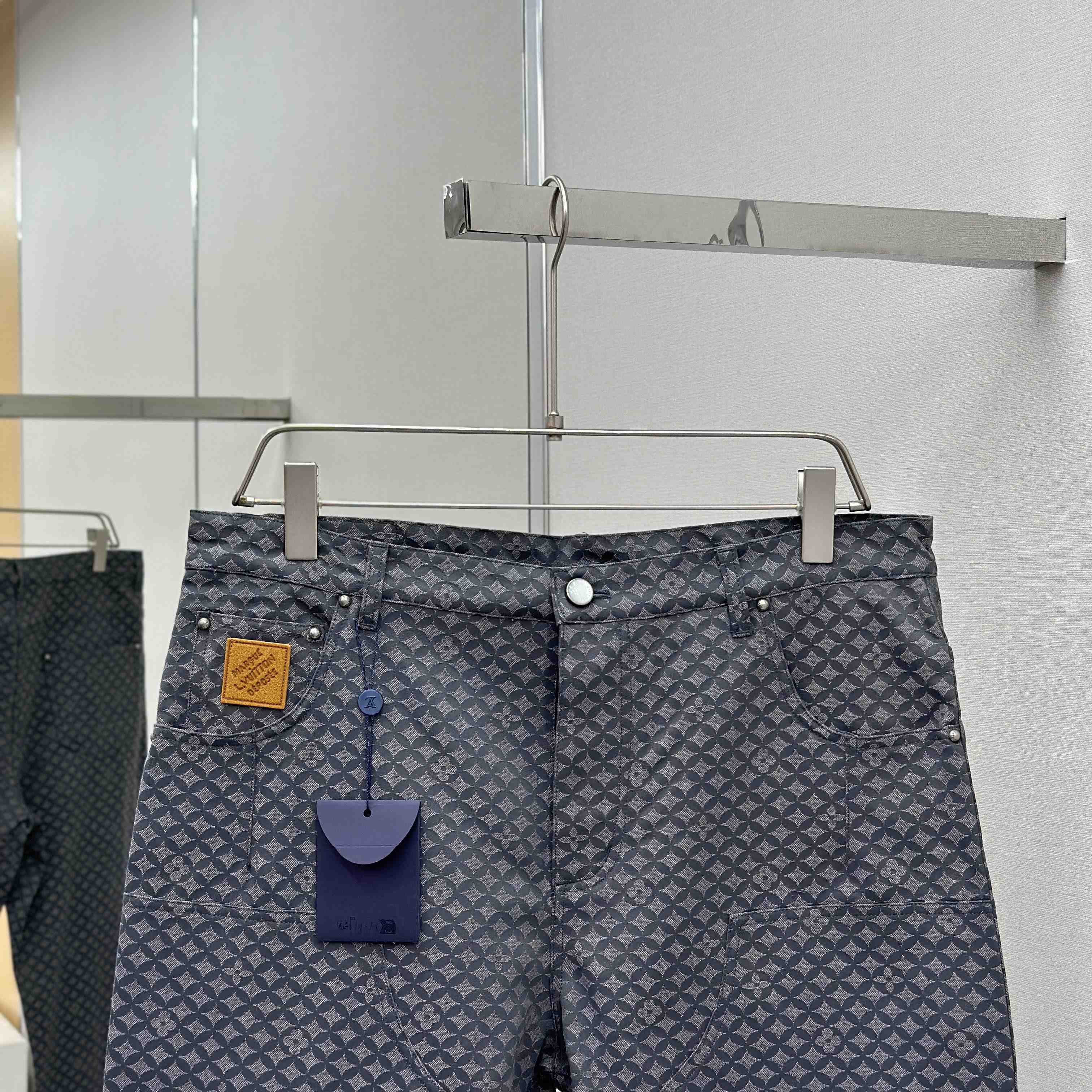 Louis Vuitton Workwear Pants   1AIMG8 - DopestKickz