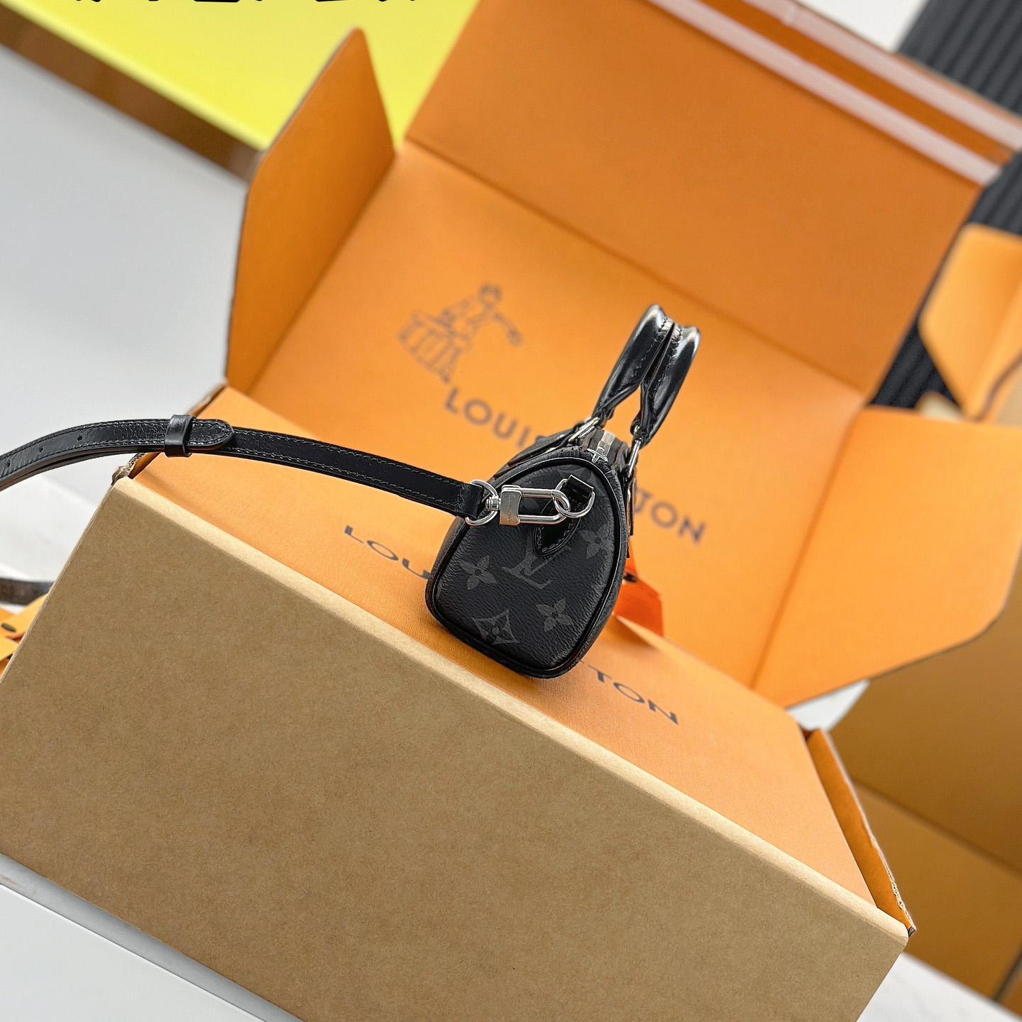 Louis Vuitton Nano Speedy   M26573 - DopestKickz