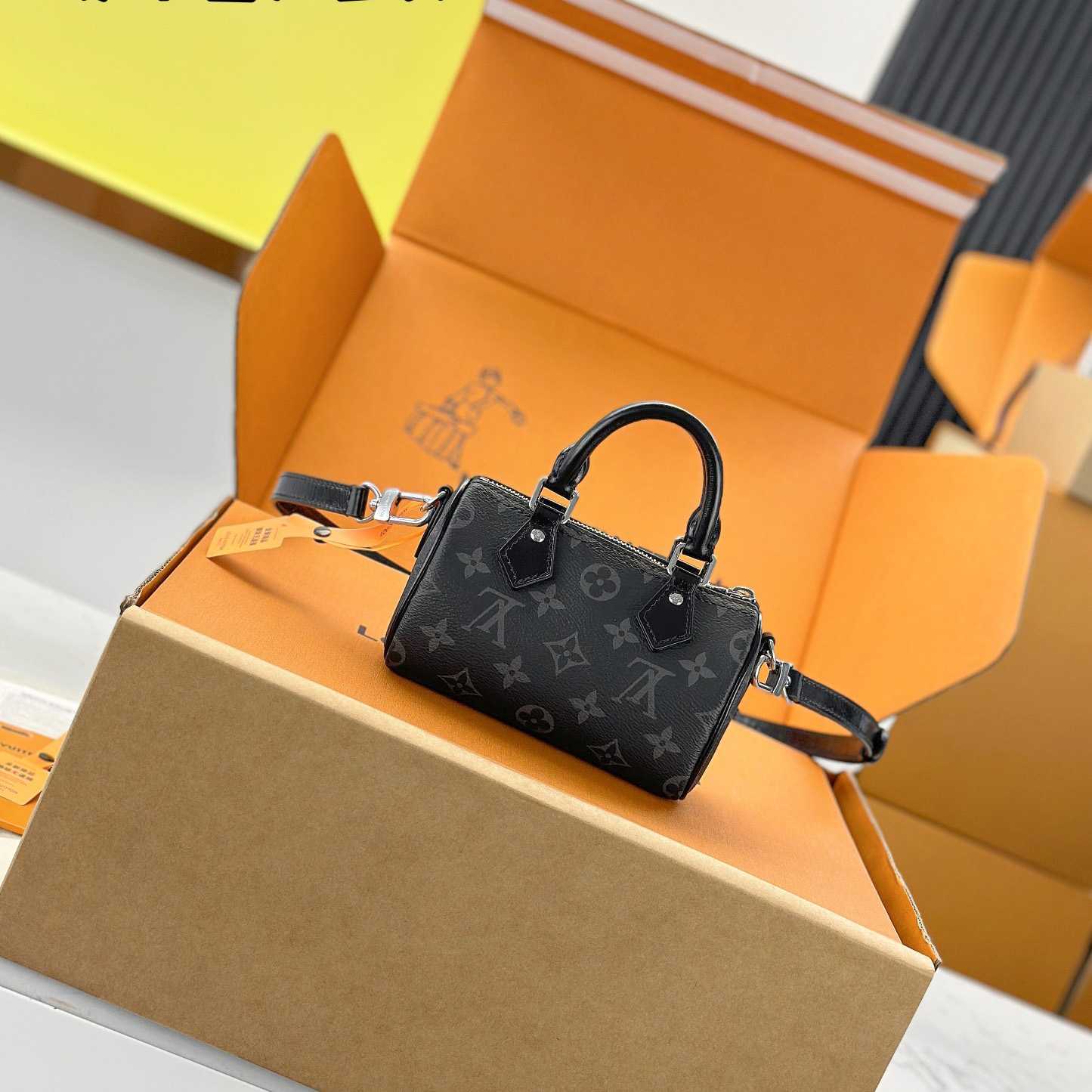 Louis Vuitton Nano Speedy   M26573 - DopestKickz