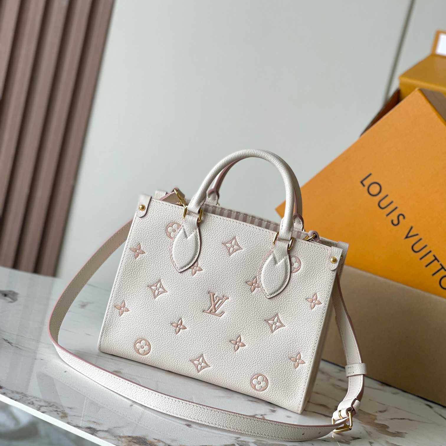 Louis Vuitton OnTheGo PM   M14403 - DopestKickz