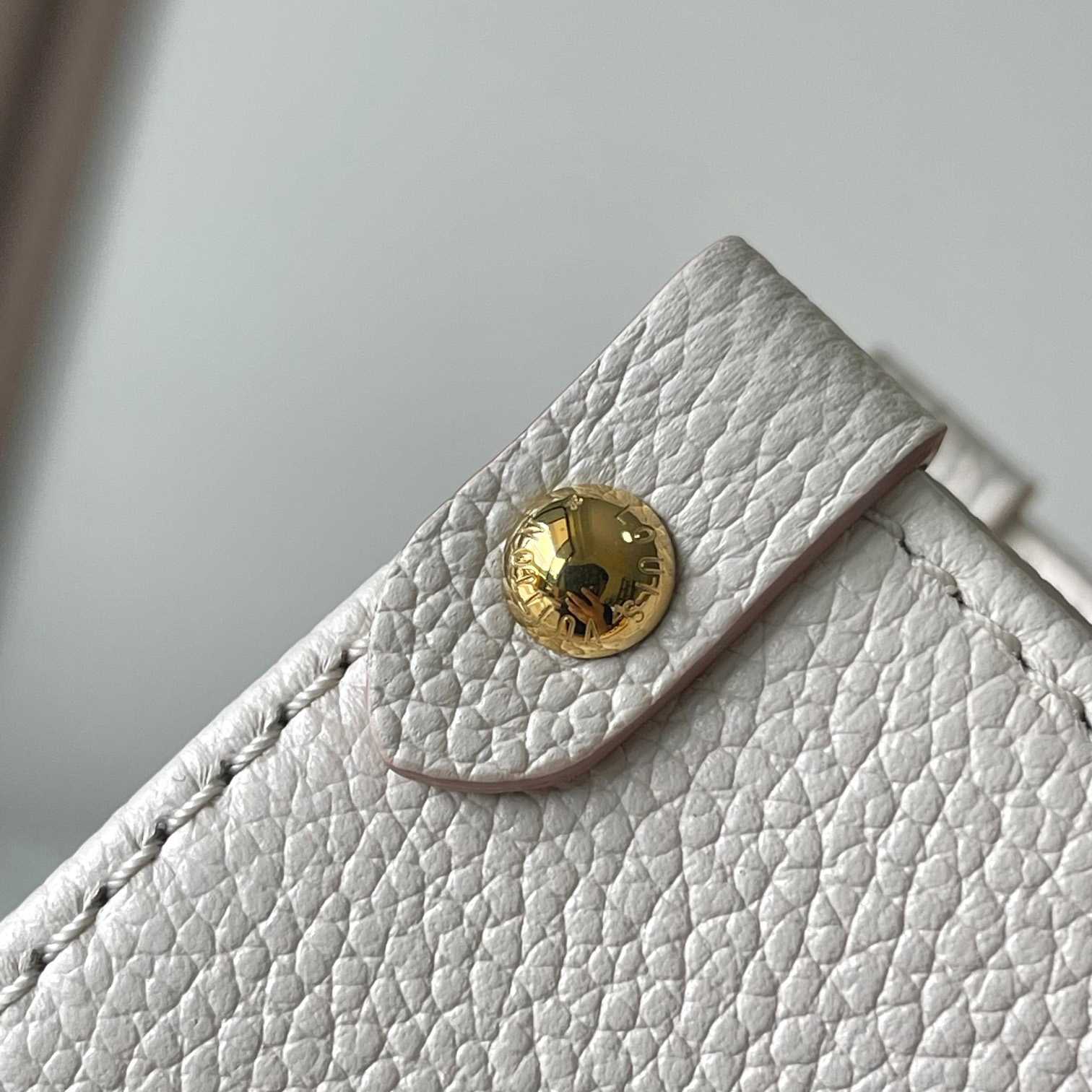 Louis Vuitton OnTheGo PM   M14403 - DopestKickz