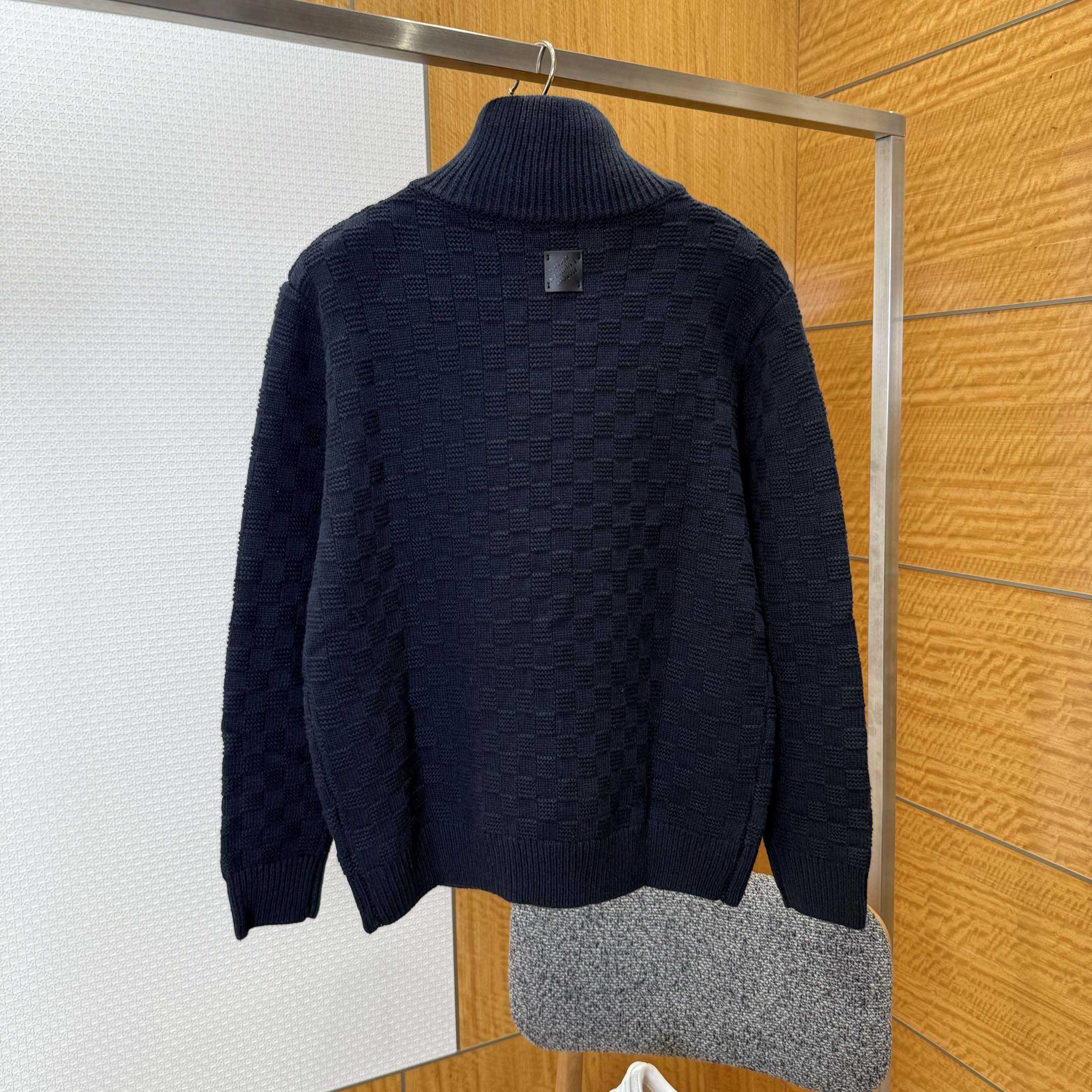Louis Vuitton Cashmere-Wool Blend Half-Zip Pullover   1AIHNA - DopestKickz