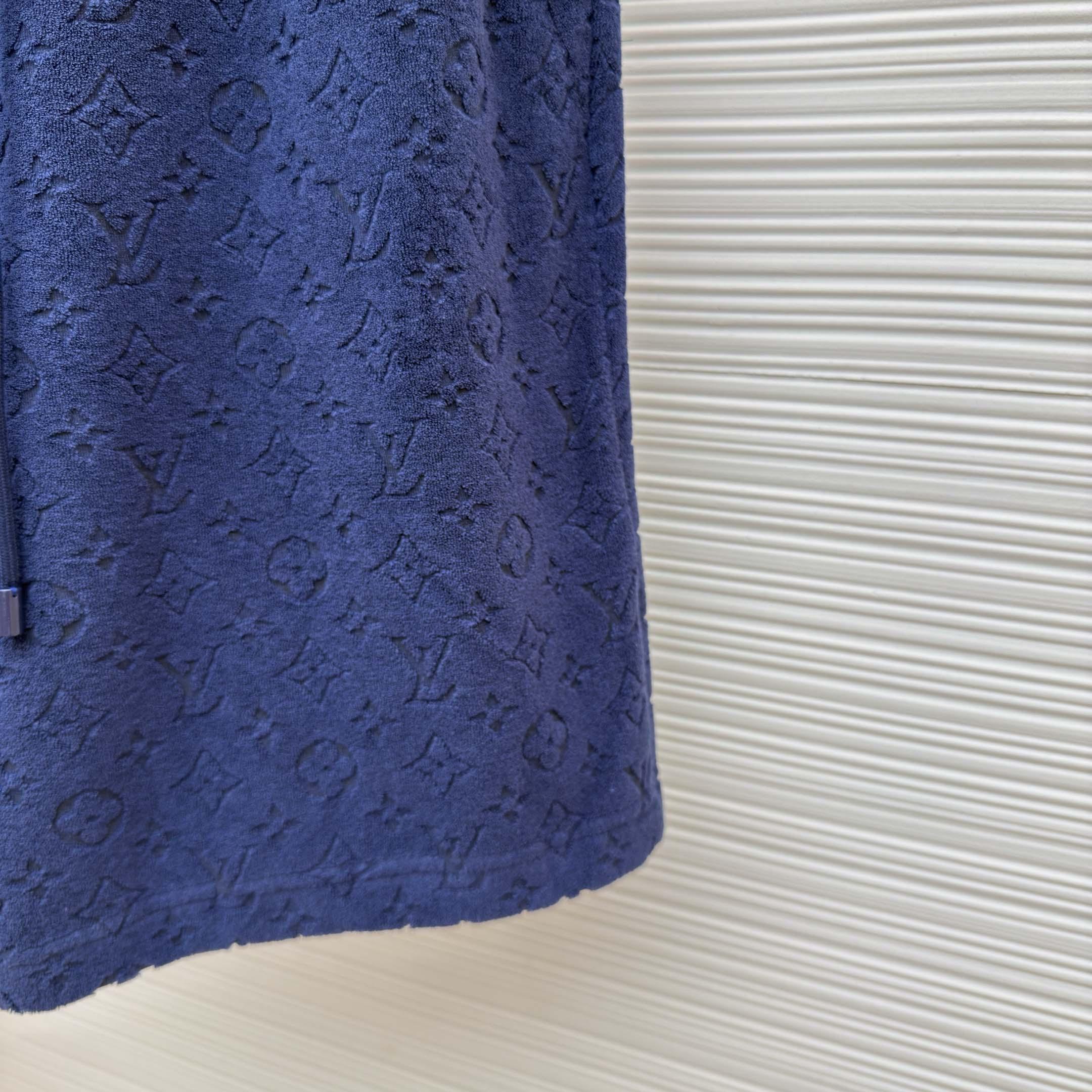 Louis Vuitton Monogram French Terry Shorts    1AHUX6 - DopestKickz