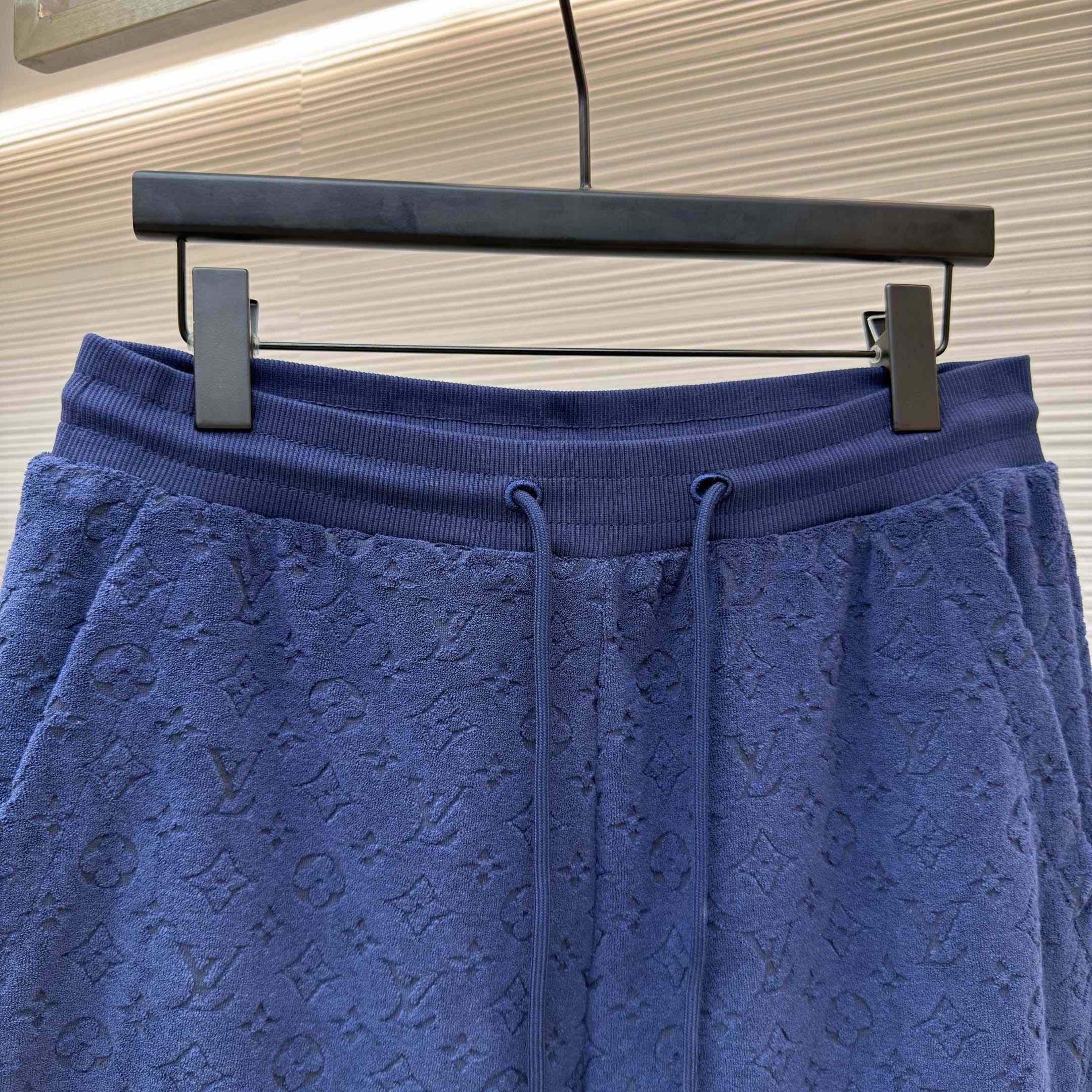 Louis Vuitton Monogram French Terry Shorts    1AHUX6 - DopestKickz