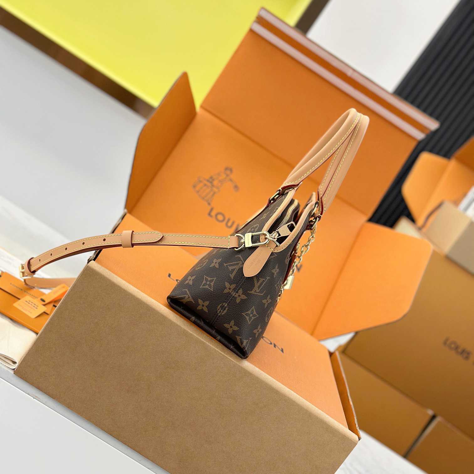 Louis Vuitton Ever More PM   M15208 - DopestKickz