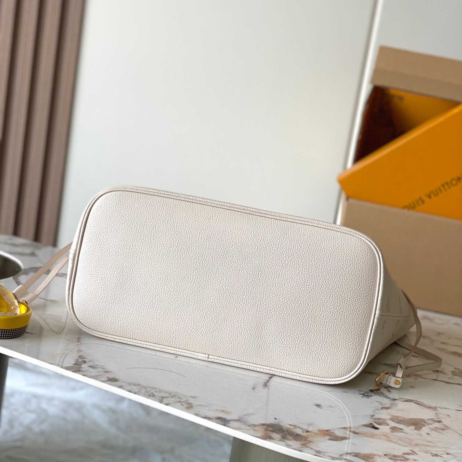 Louis Vuitton Neverfull MM   M14285 - DopestKickz