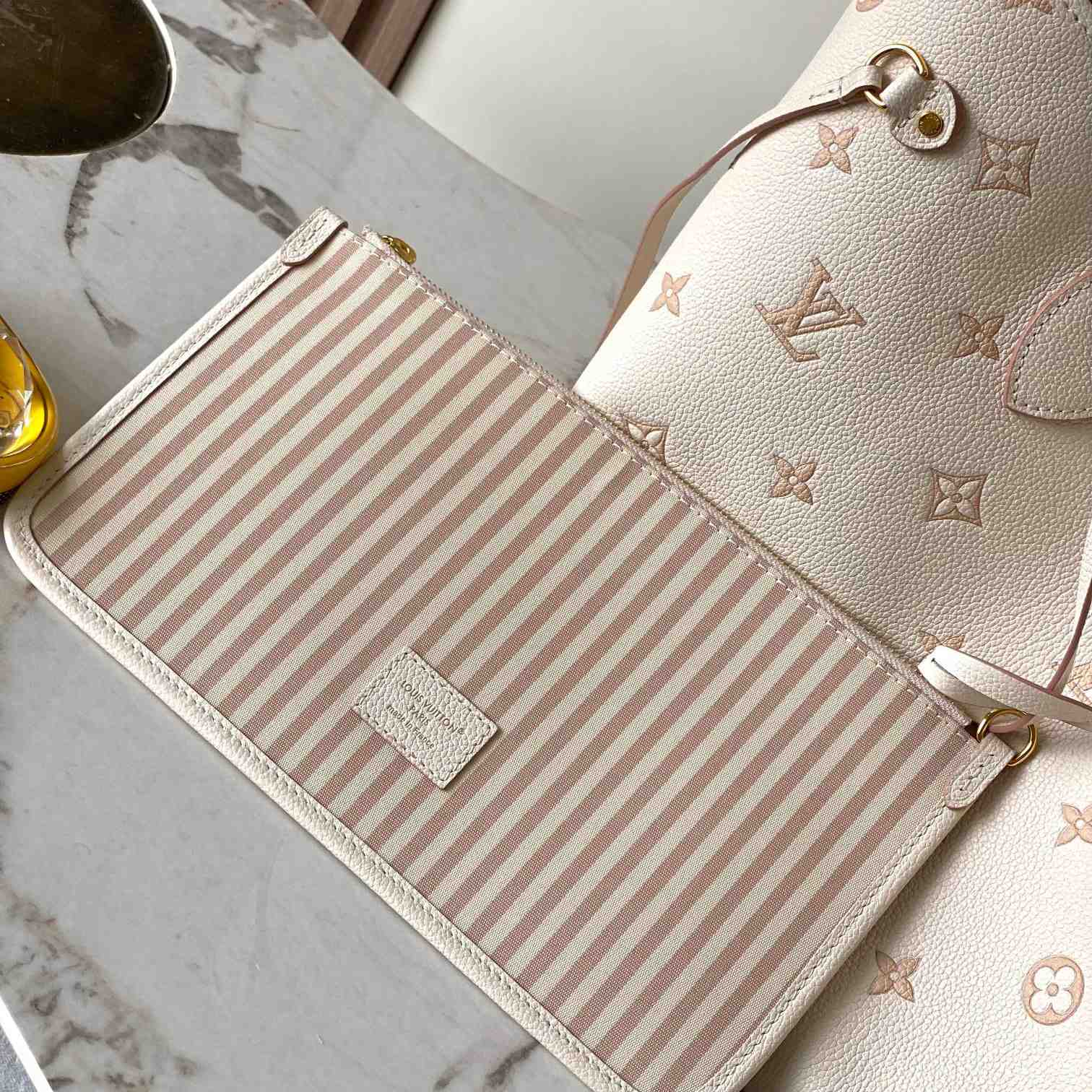 Louis Vuitton Neverfull MM   M14285 - DopestKickz