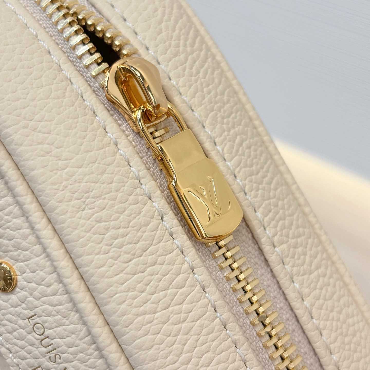 Louis Vuitton Tiny Camera Bag   M26509 - DopestKickz