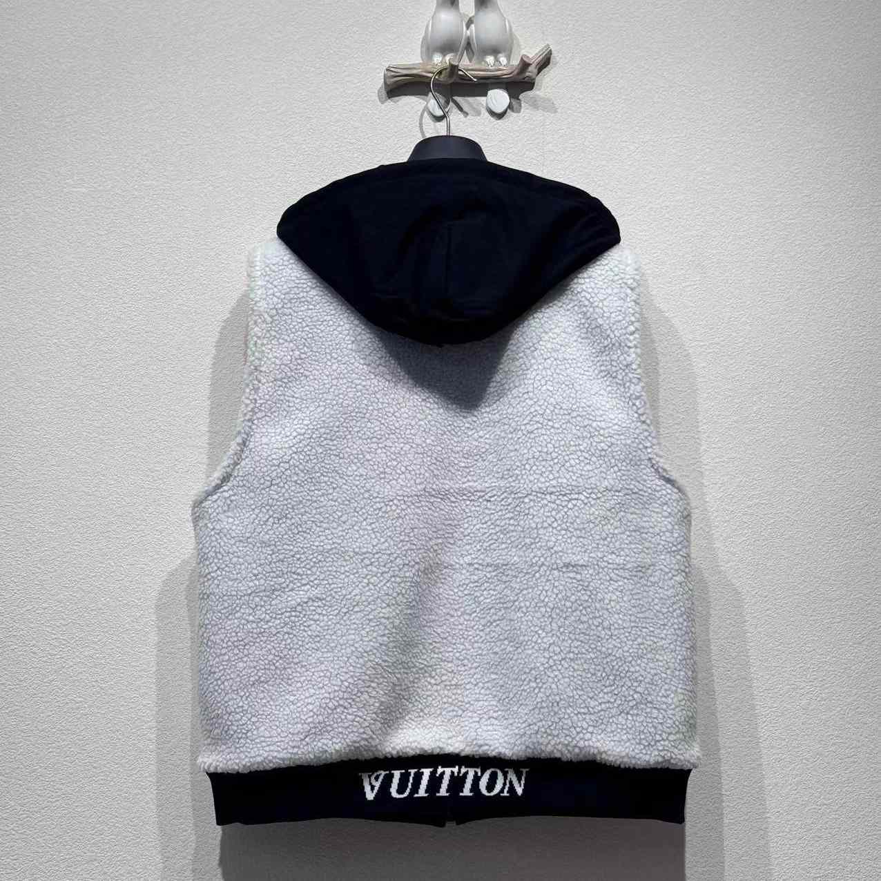 Louis Vuitton Reversible Fleece Gilet    - DopestKickz