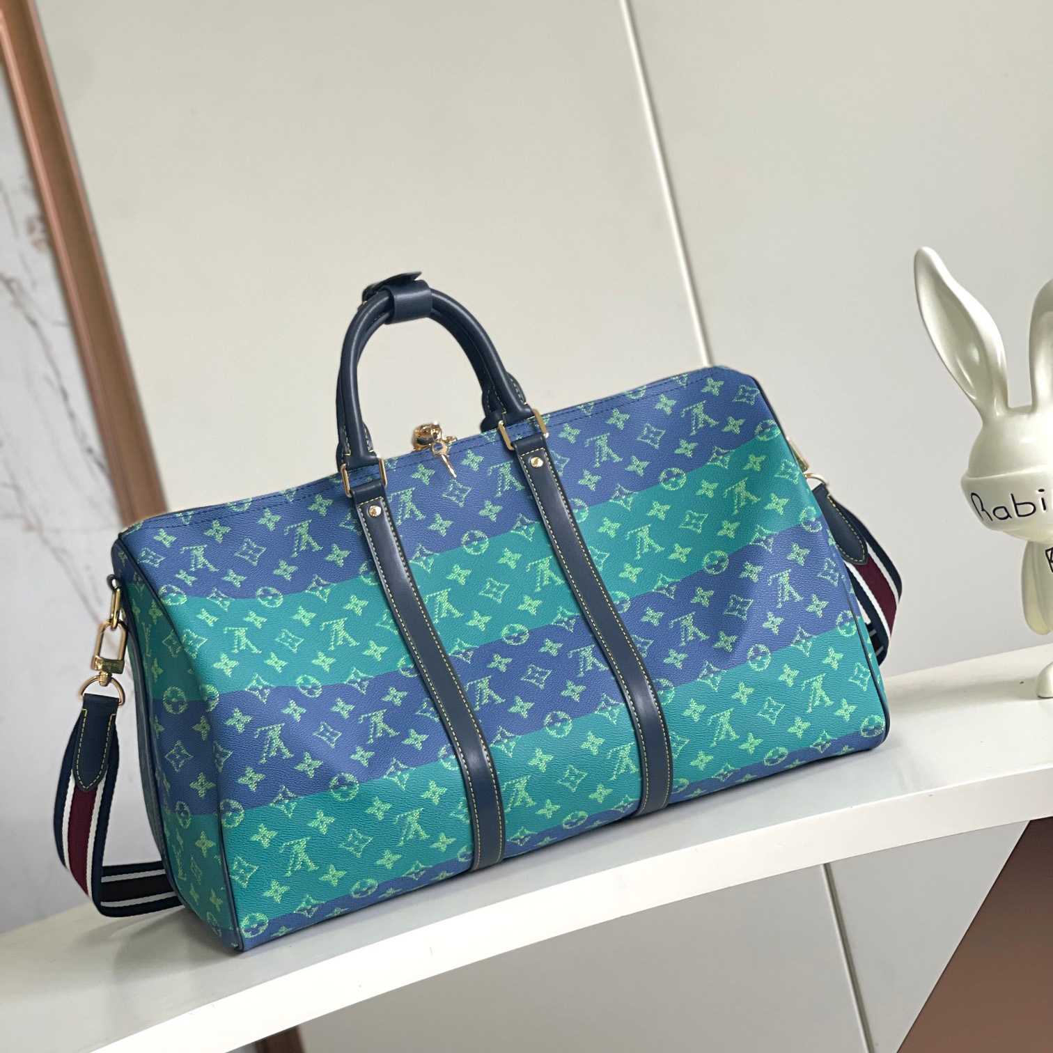 Louis Vuitton Keepall Bandoulière 50   M25900 - DopestKickz