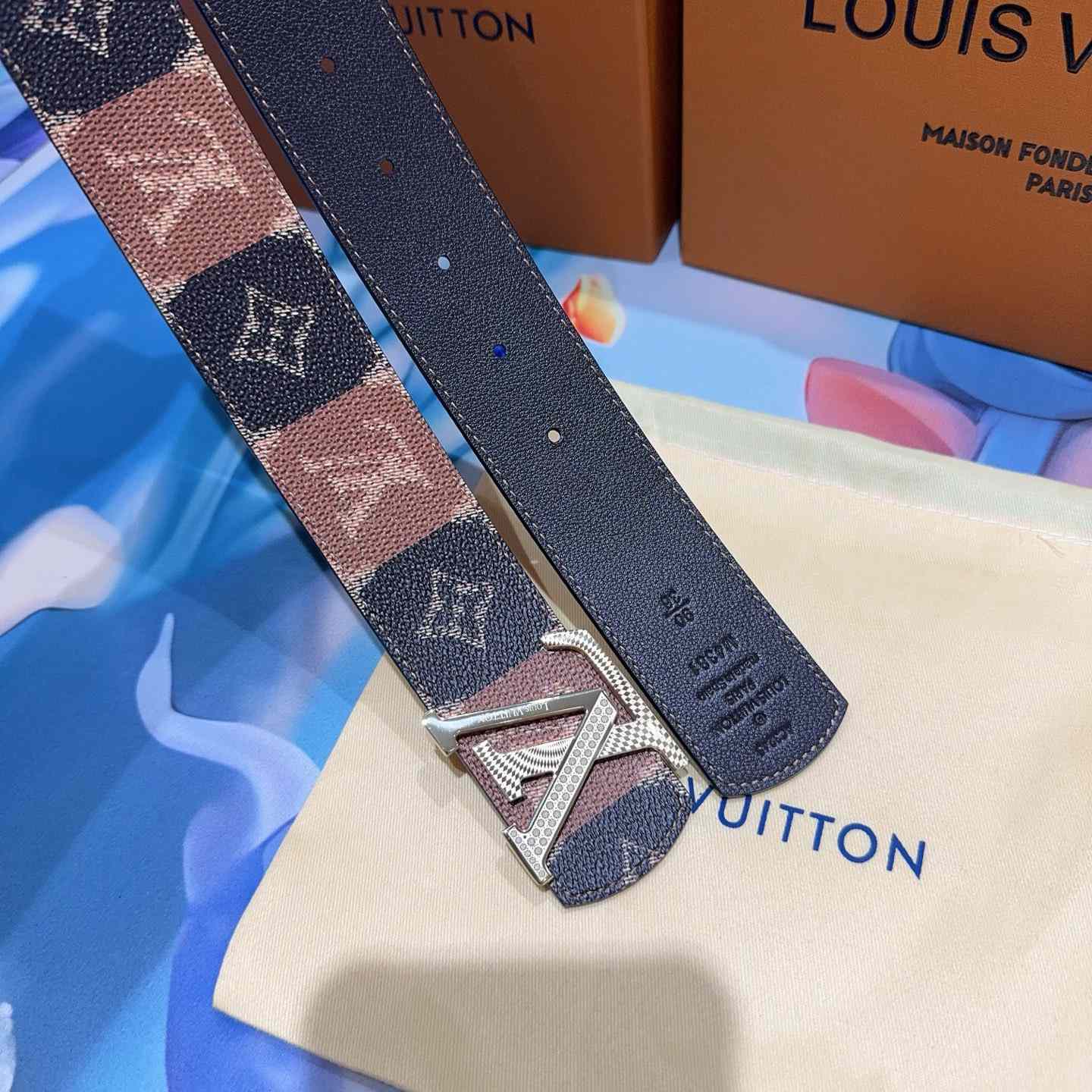 Louis Vuitton 40mm Reversible Belt  - DopestKickz