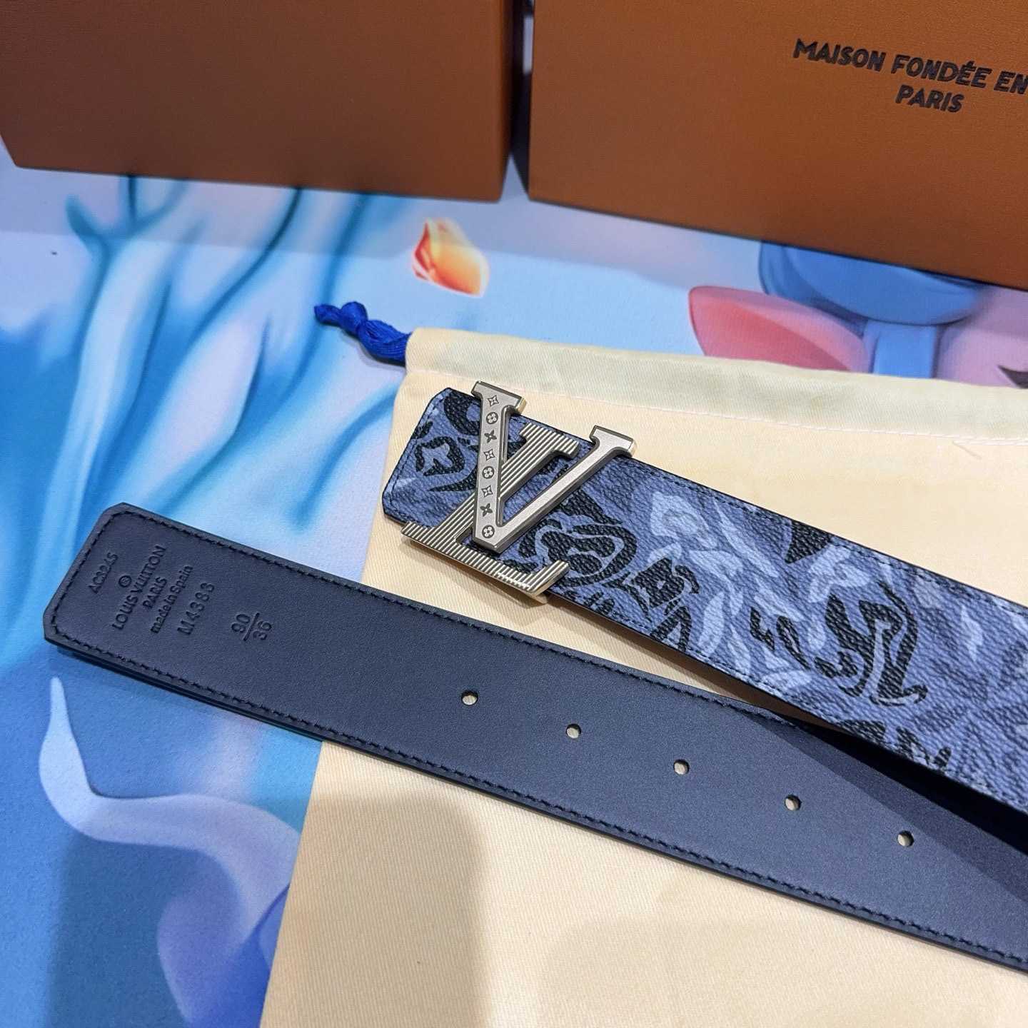 Louis Vuitton 40mm Reversible Belt  - DopestKickz