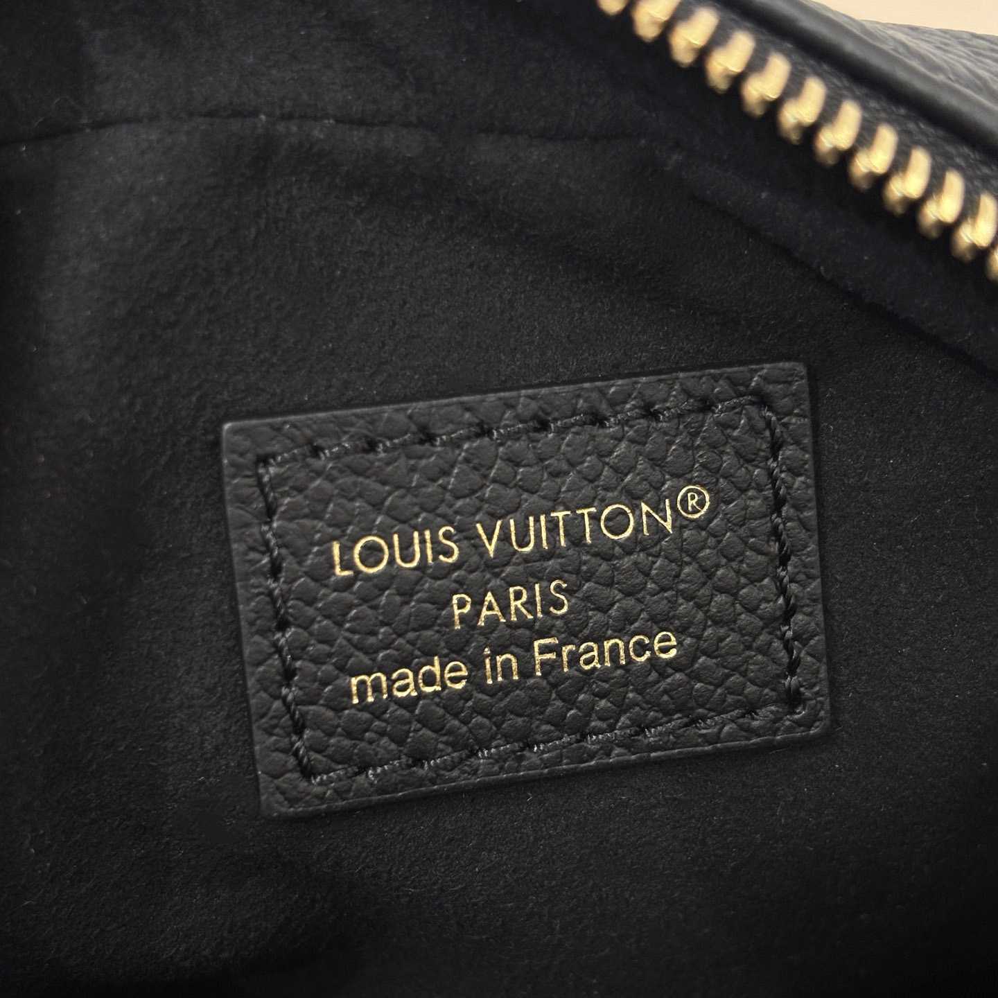Louis Vuitton Tiny Camera Bag   M25518 - DopestKickz
