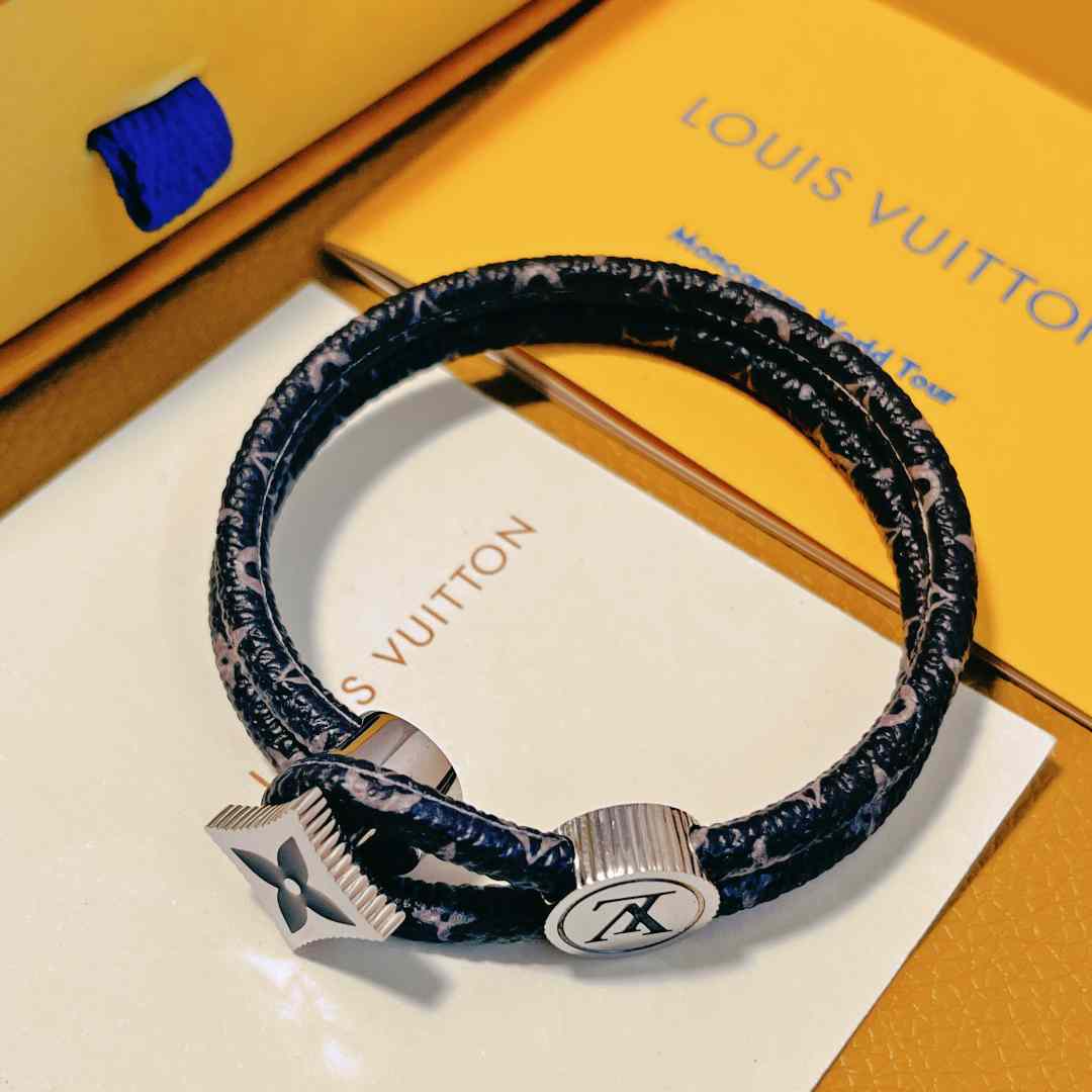 Louis Vuitton Catch It Bracelet   M8111 - DopestKickz