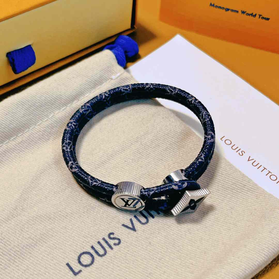 Louis Vuitton Catch It Bracelet   M8111 - DopestKickz