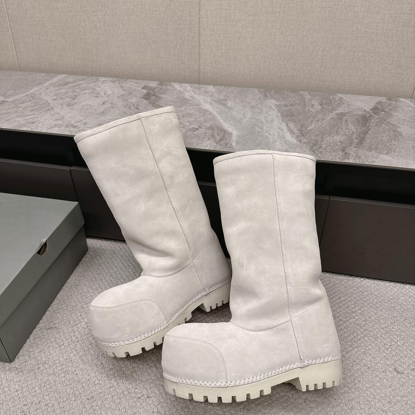 Balenciaga boots - DopestKickz