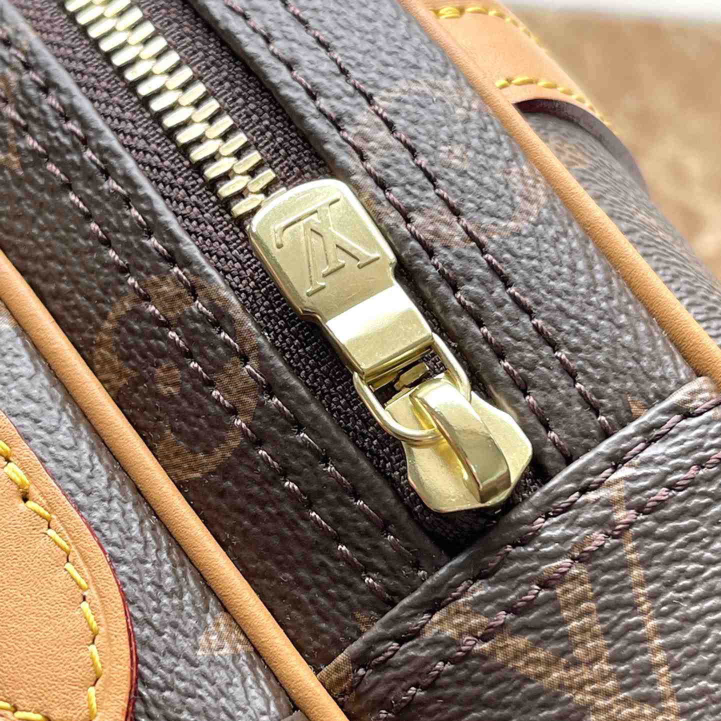 Louis Vuitton Monogram Shoulder Bag (28 x 21 x 11 cm) - DopestKickz