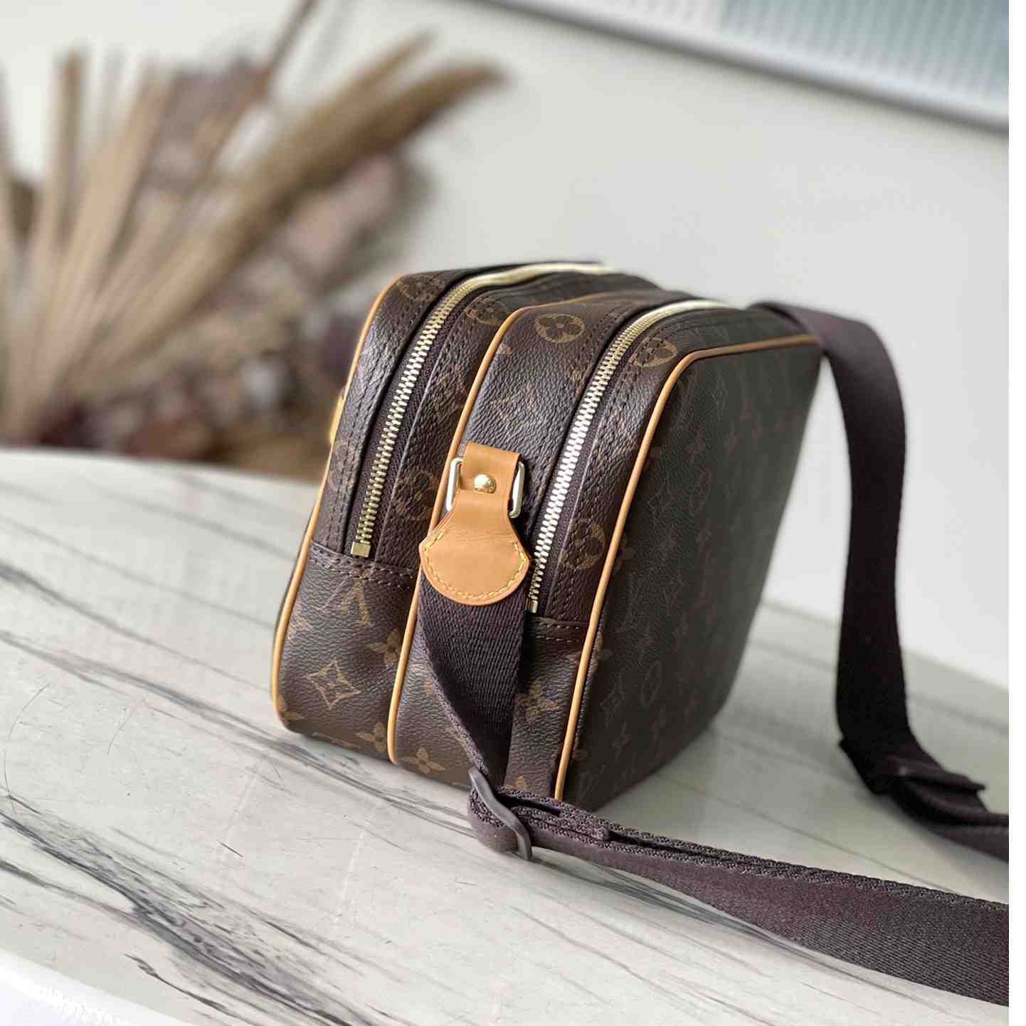 Louis Vuitton Monogram Shoulder Bag (28 x 21 x 11 cm) - DopestKickz