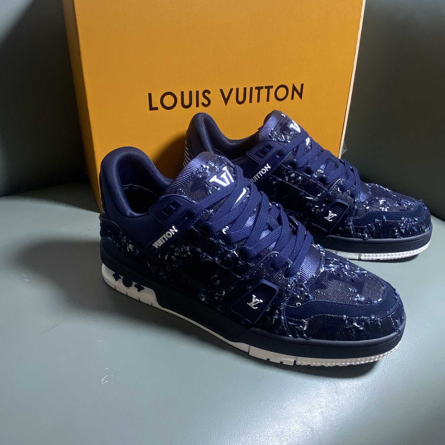 Louis Vuitton LV Trainer Sneaker      1AHWT6 - DopestKickz