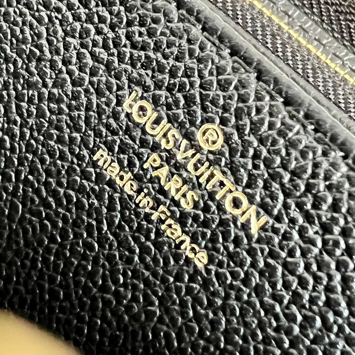 Louis Vuitton Empreinte Zippy Wallet   (19.5X10cm)  m61864 - DopestKickz