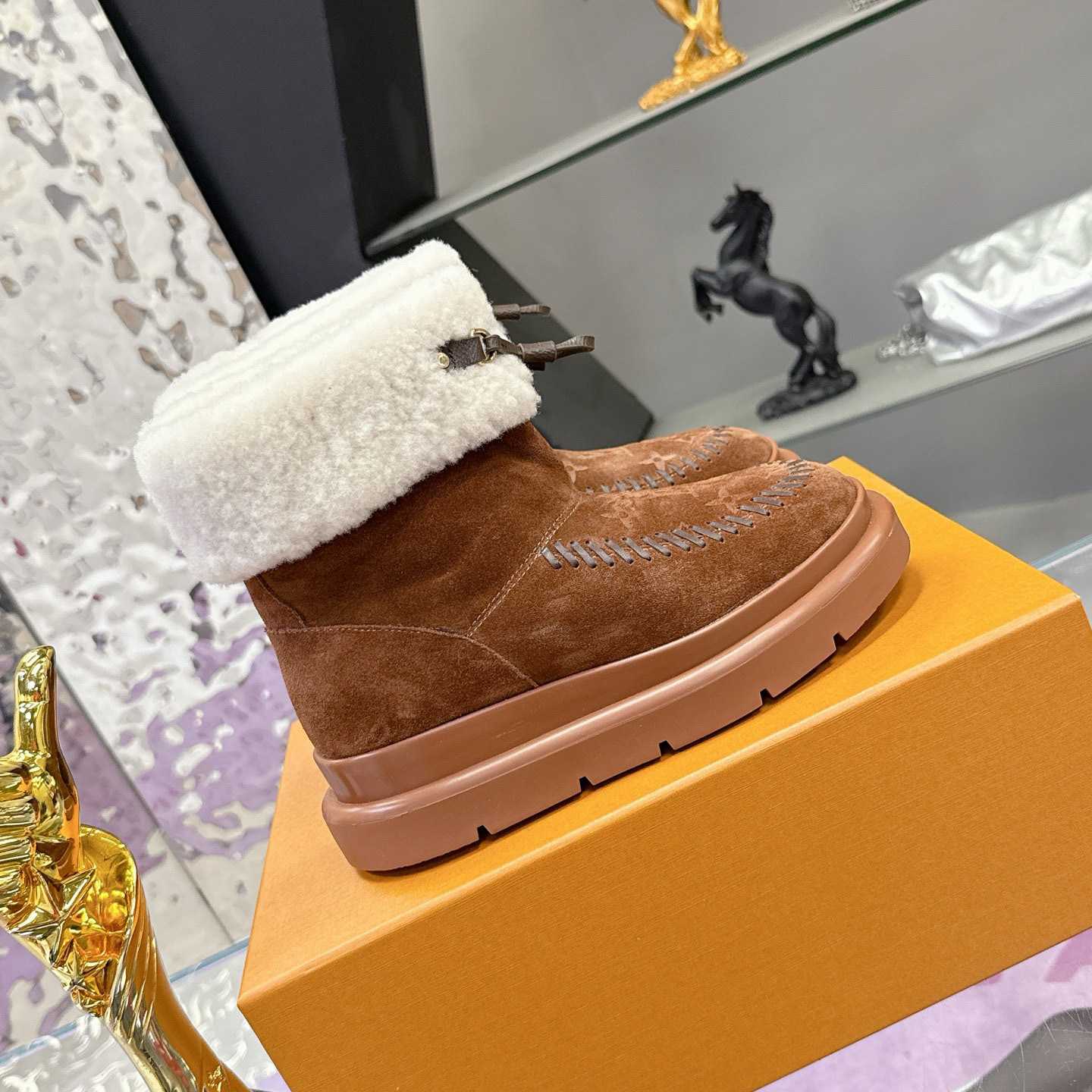 Louis Vuitton Cortina Ankle Boot   1AIUFE - DopestKickz