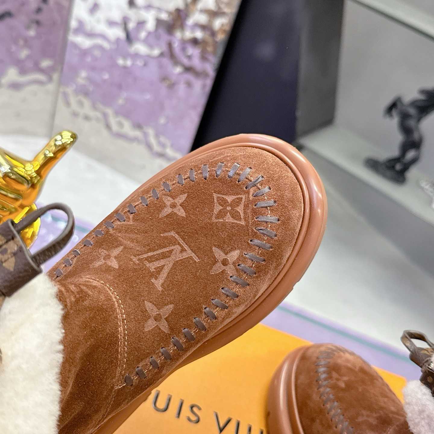 Louis Vuitton Cortina Ankle Boot   1AIUFE - DopestKickz