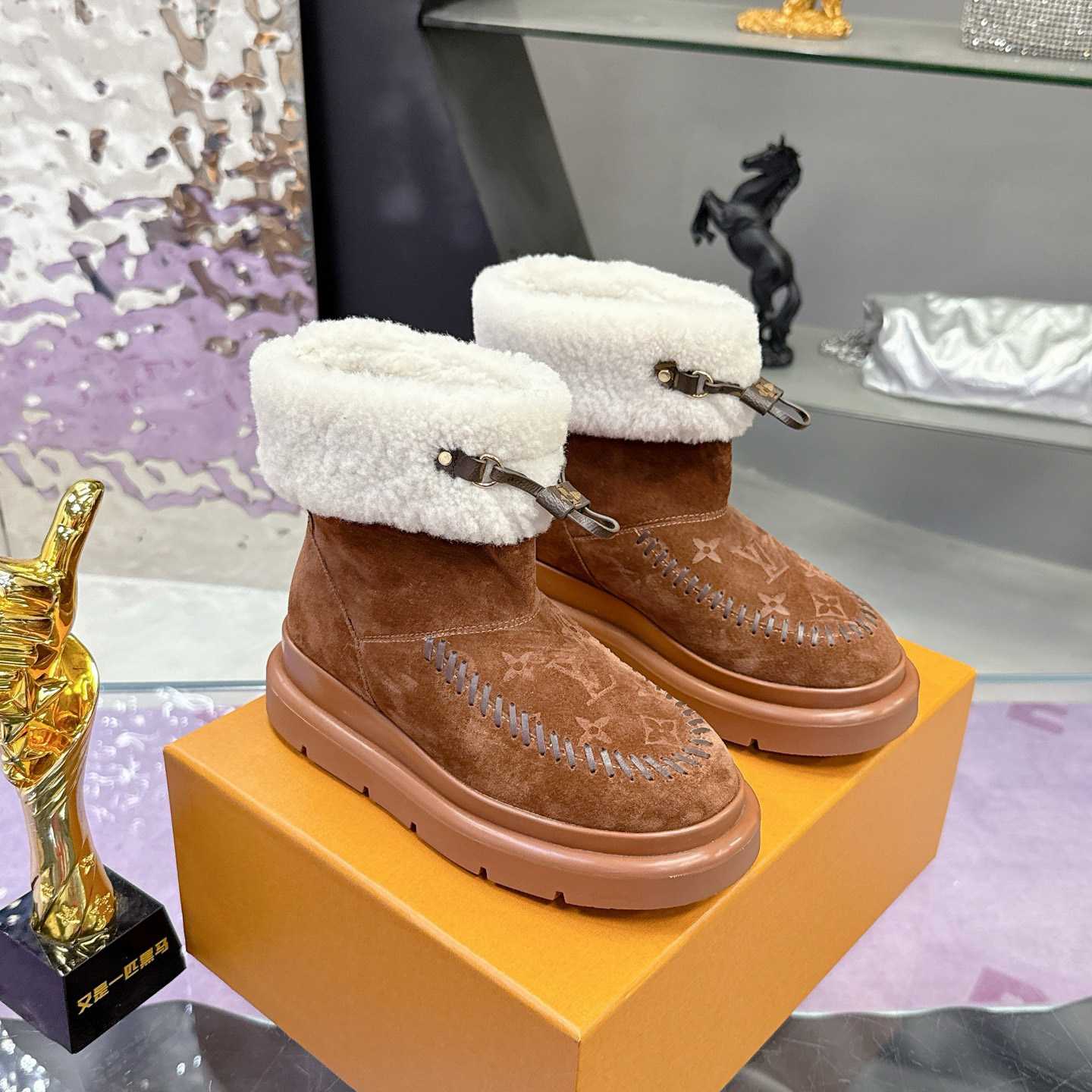 Louis Vuitton Cortina Ankle Boot   1AIUFE - DopestKickz