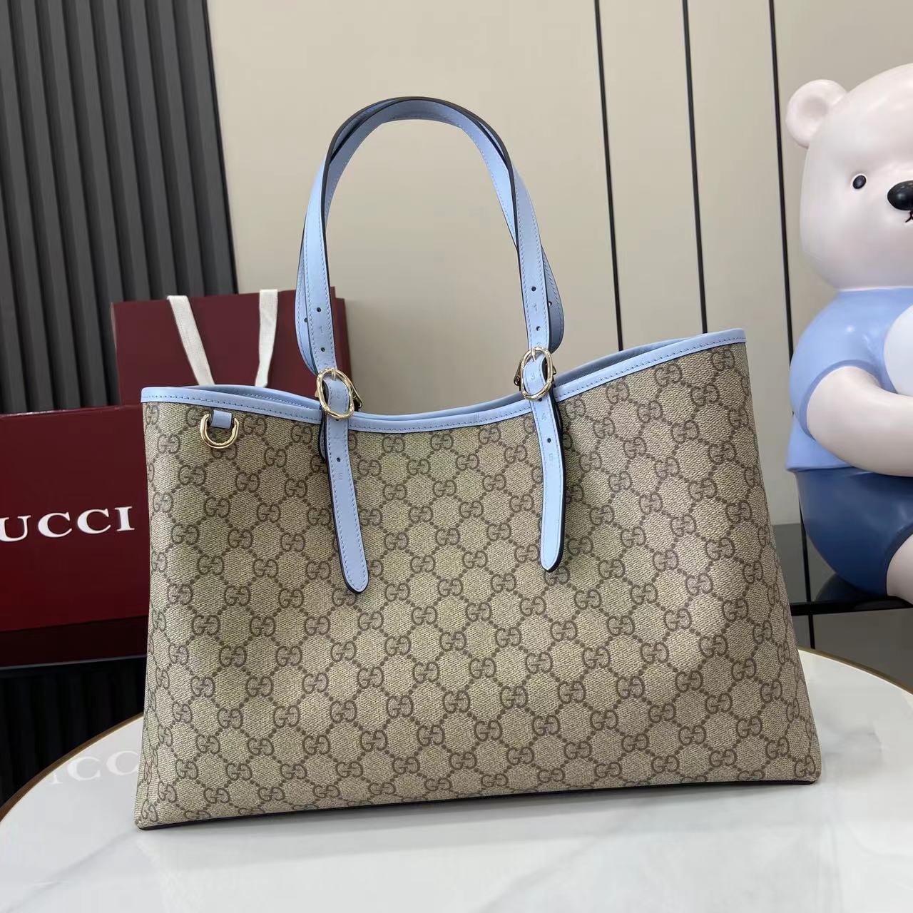 Gucci GG Emblem Large Tote Bag - DopestKickz