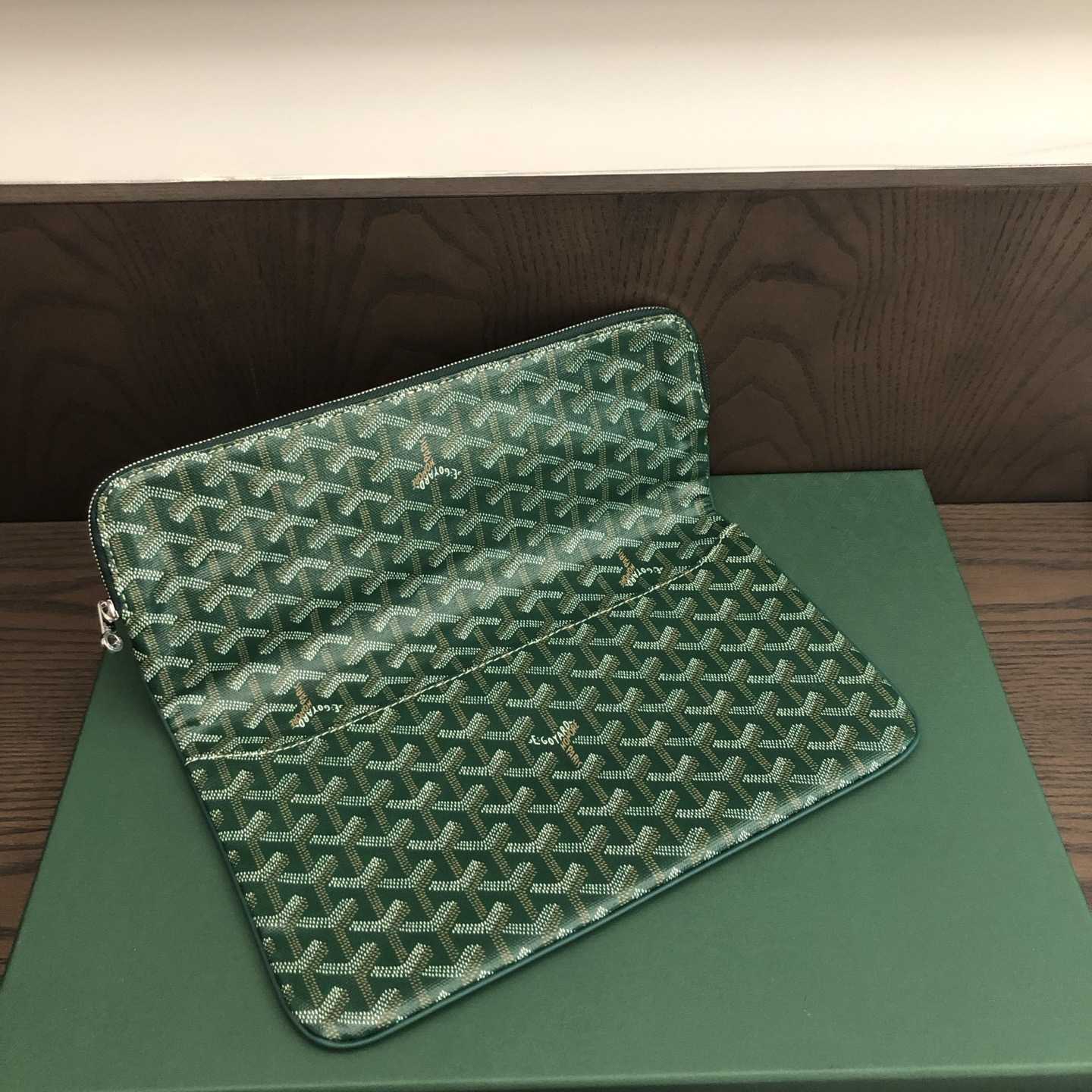 Goyard Sainte-Marie MM Clutch - DopestKickz